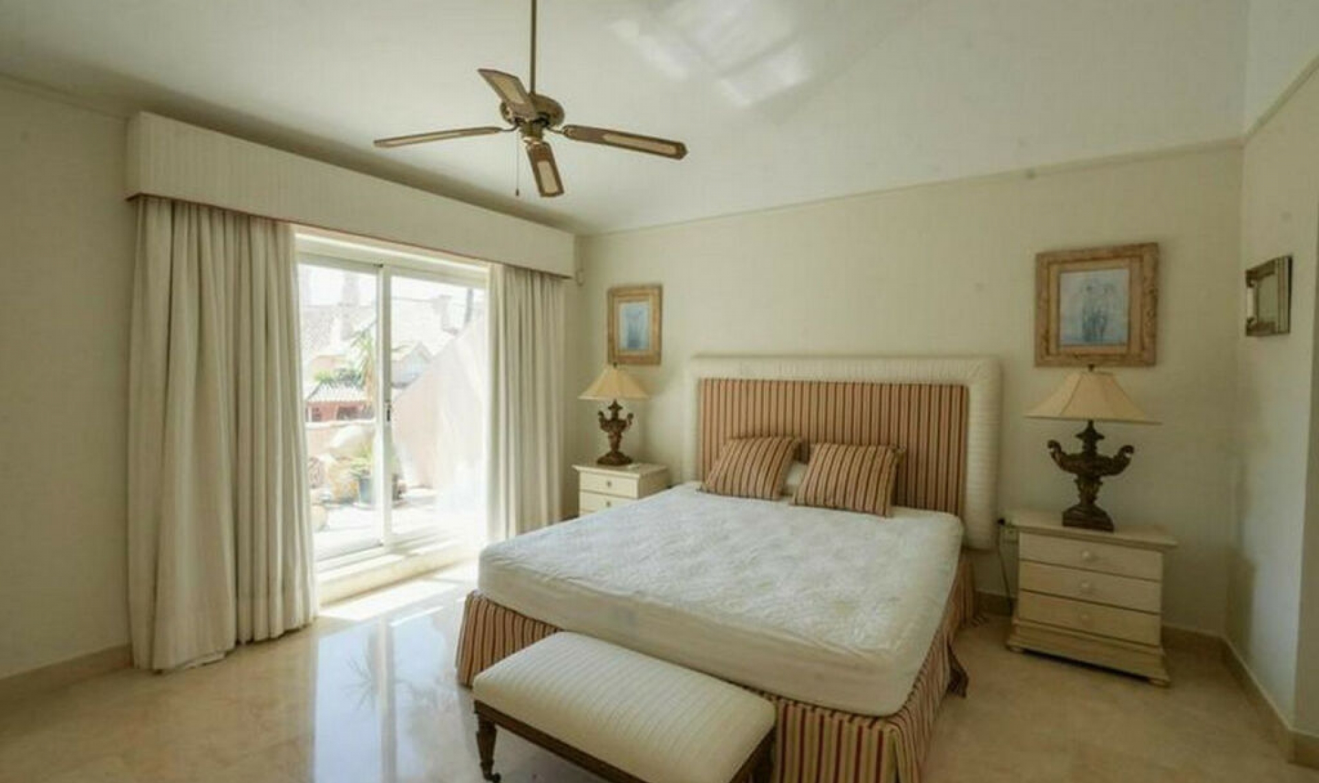 Resale - Apartment -
Sotogrande Marina