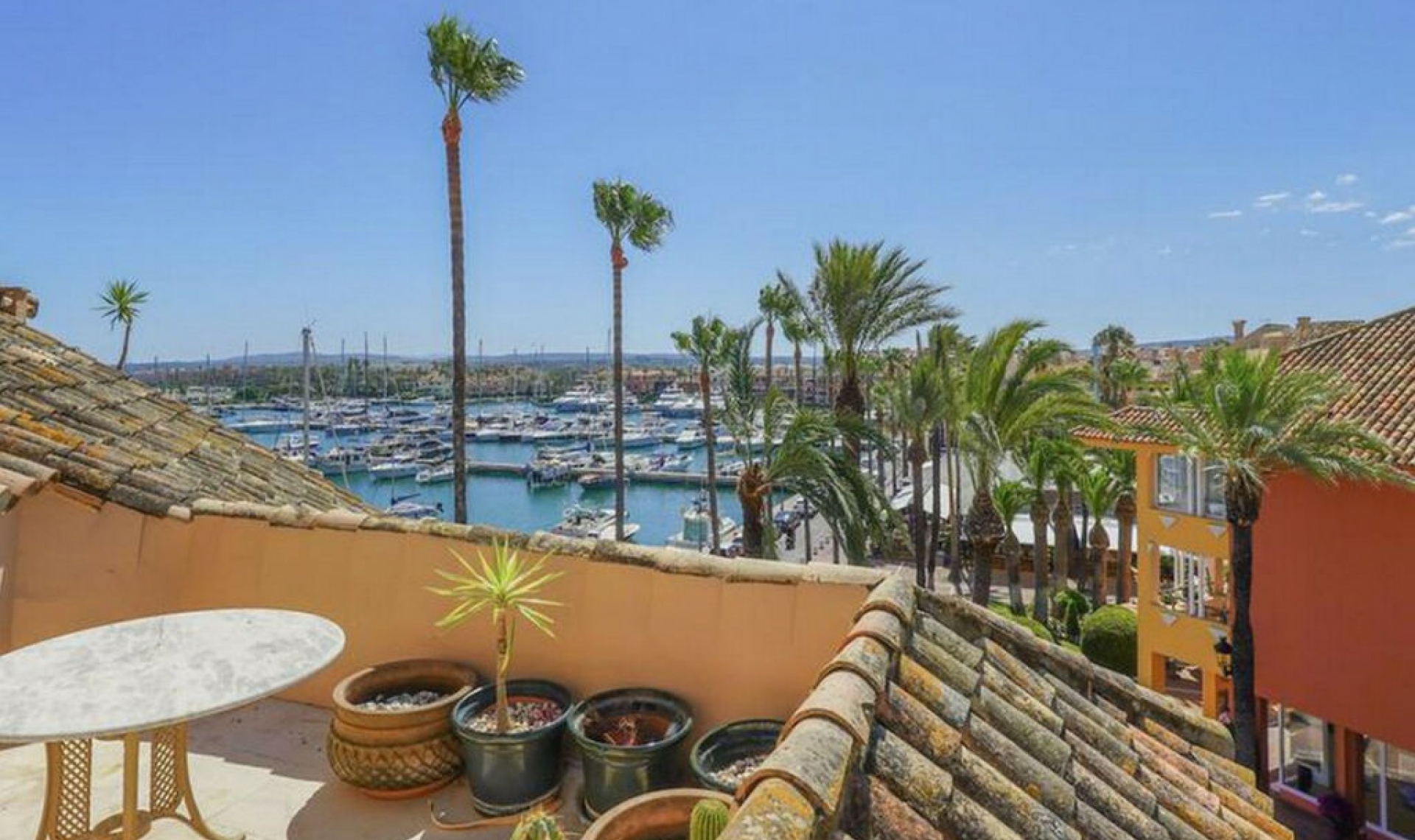 Resale - Apartment -
Sotogrande Marina