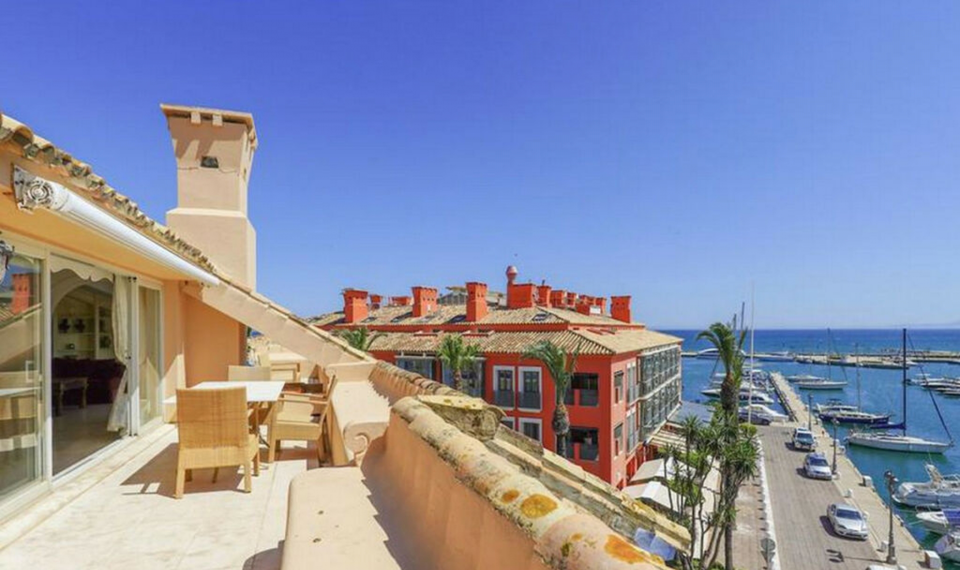 Resale - Apartment -
Sotogrande Marina