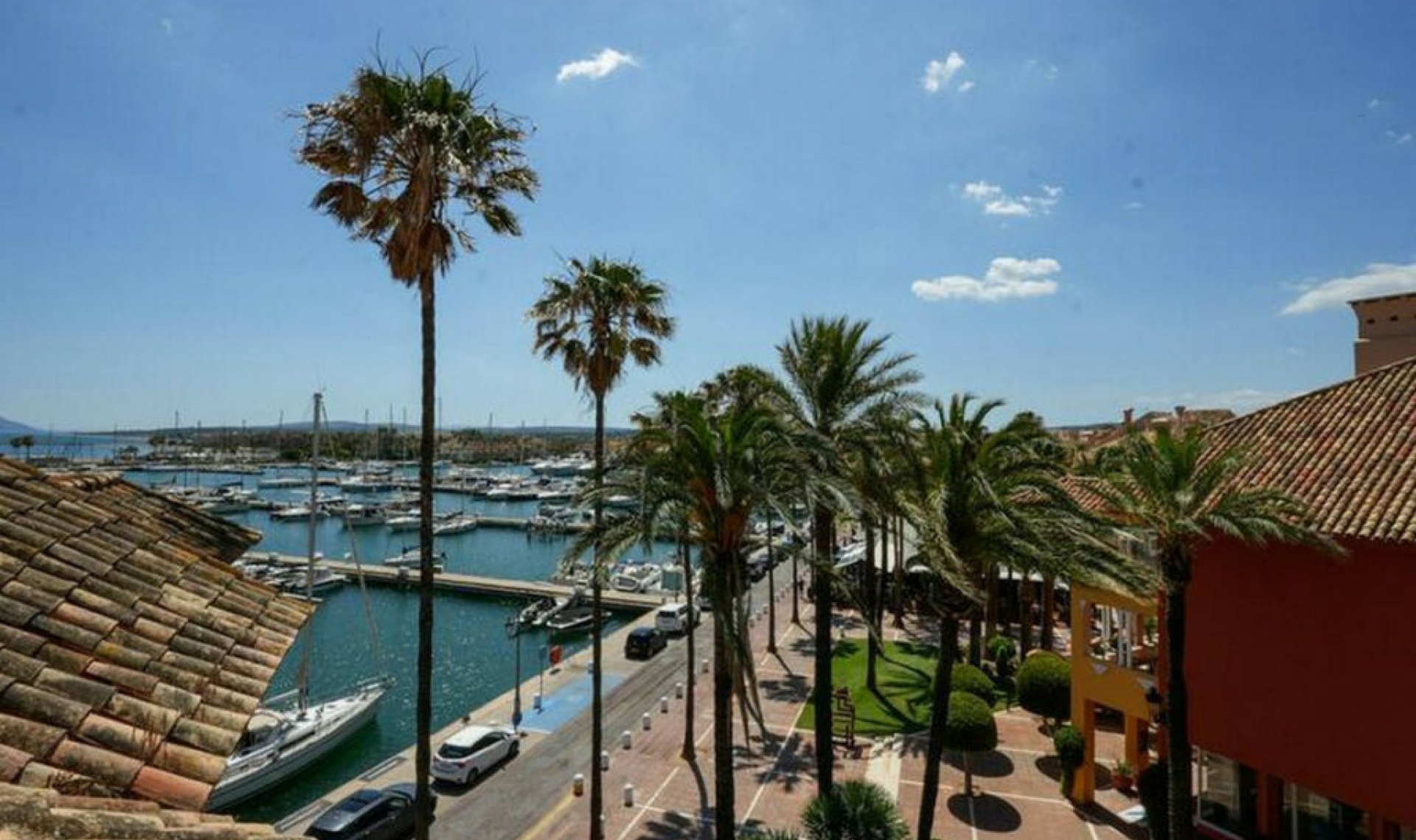 Resale - Apartment -
Sotogrande Marina