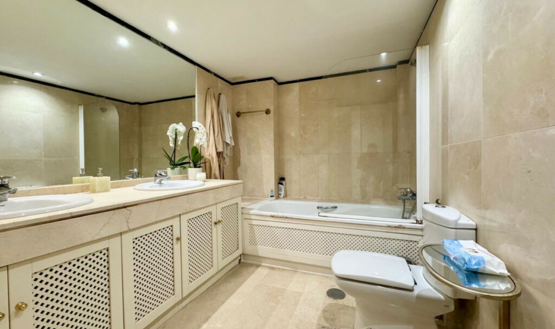 Resale - Apartment -
Sotogrande Marina