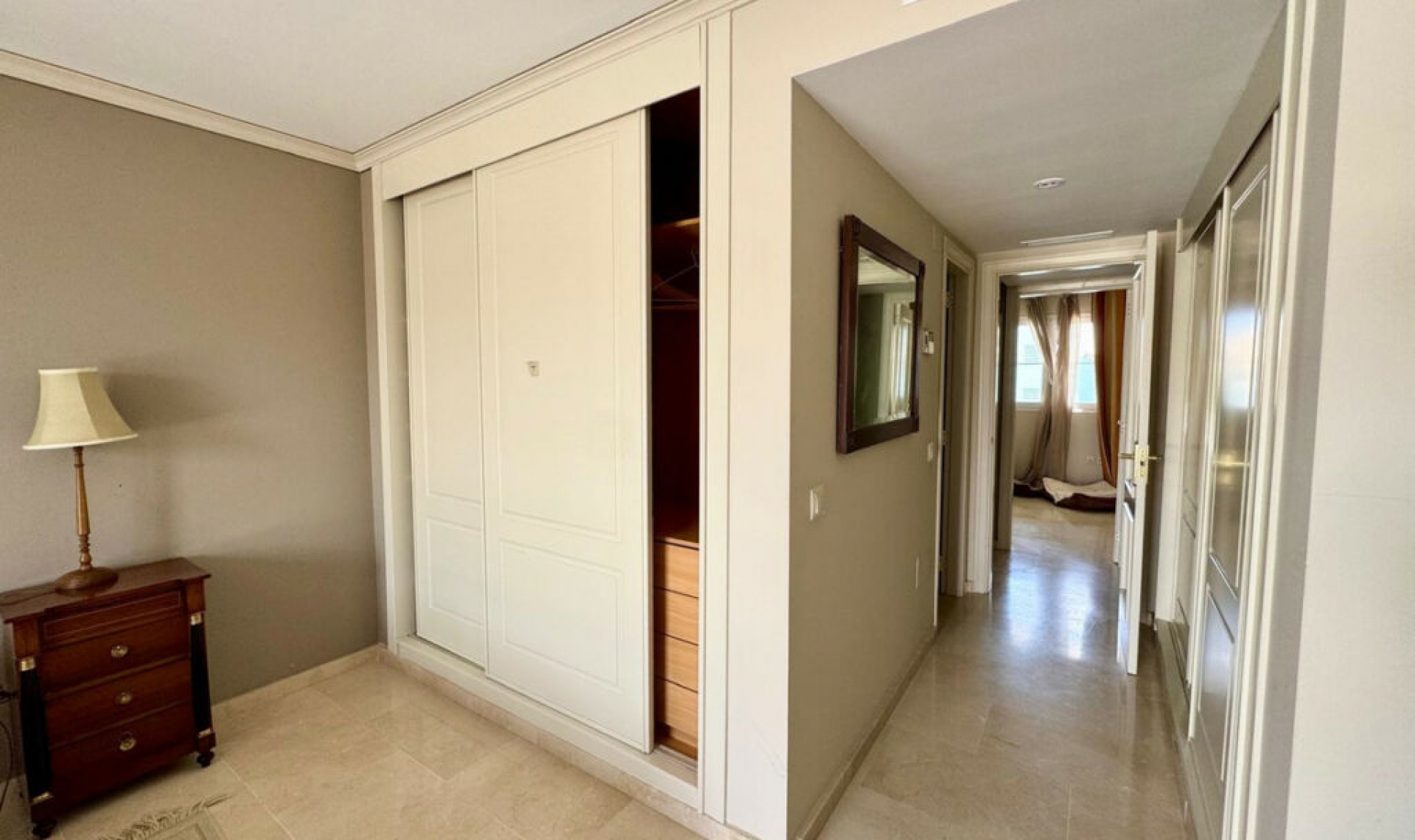 Resale - Apartment -
Sotogrande Marina