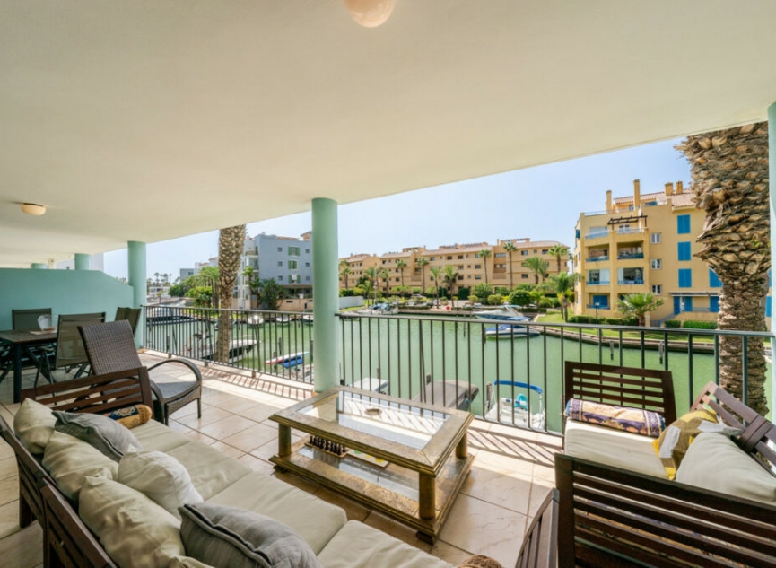 Resale - Apartment -
Sotogrande Marina