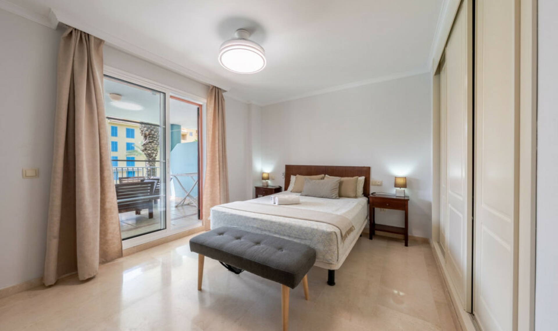 Resale - Apartment -
Sotogrande Marina