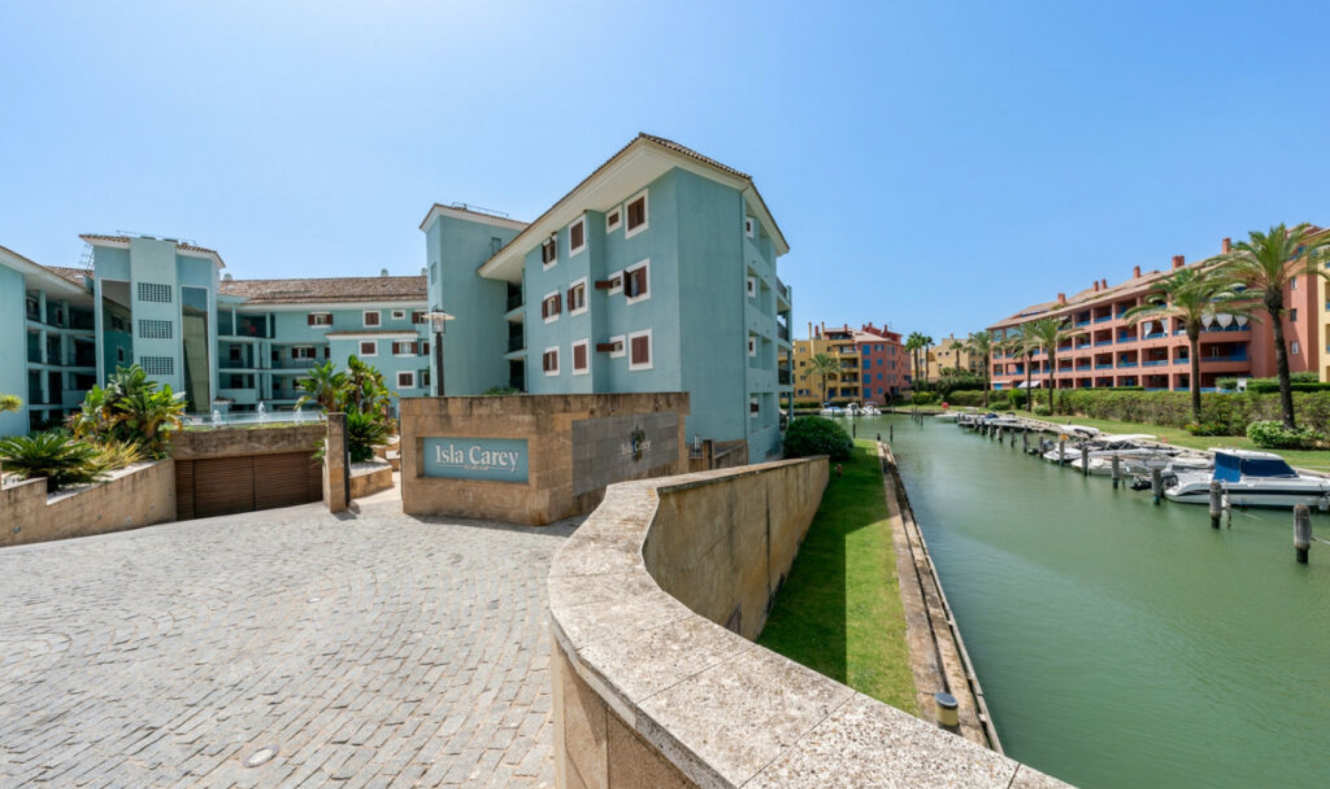 Resale - Apartment -
Sotogrande Marina