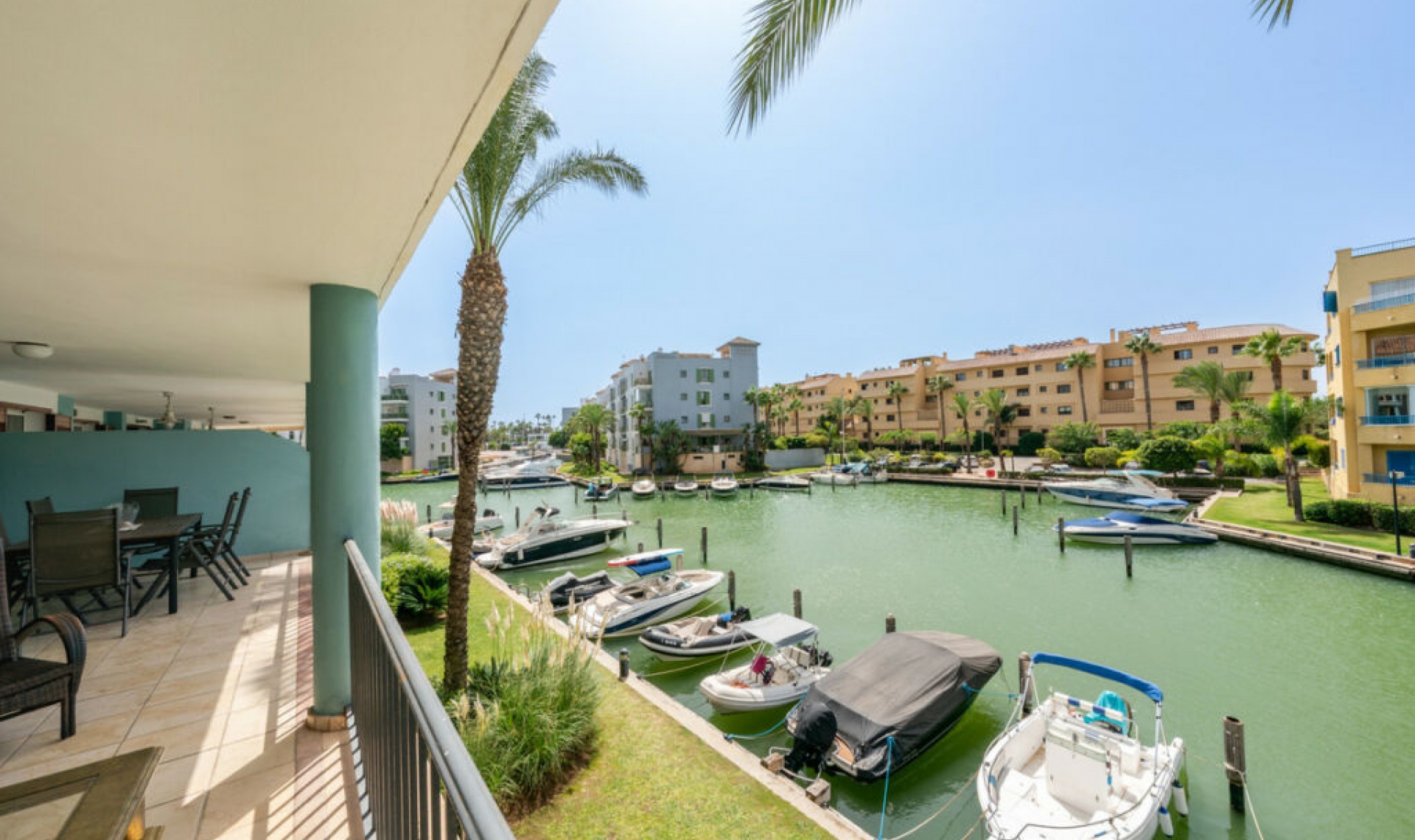 Resale - Apartment -
Sotogrande Marina