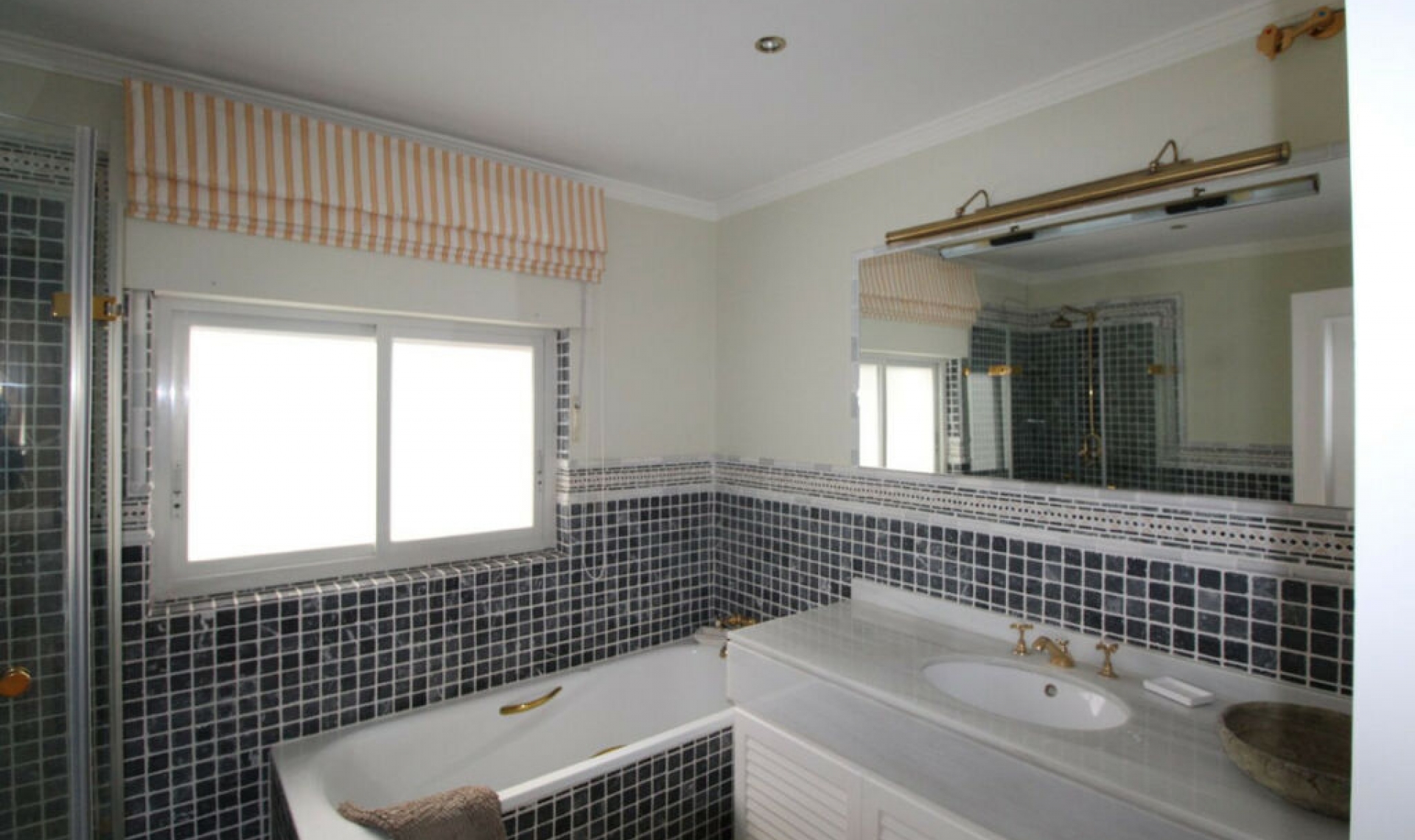 Resale - Apartment -
Sotogrande Puerto