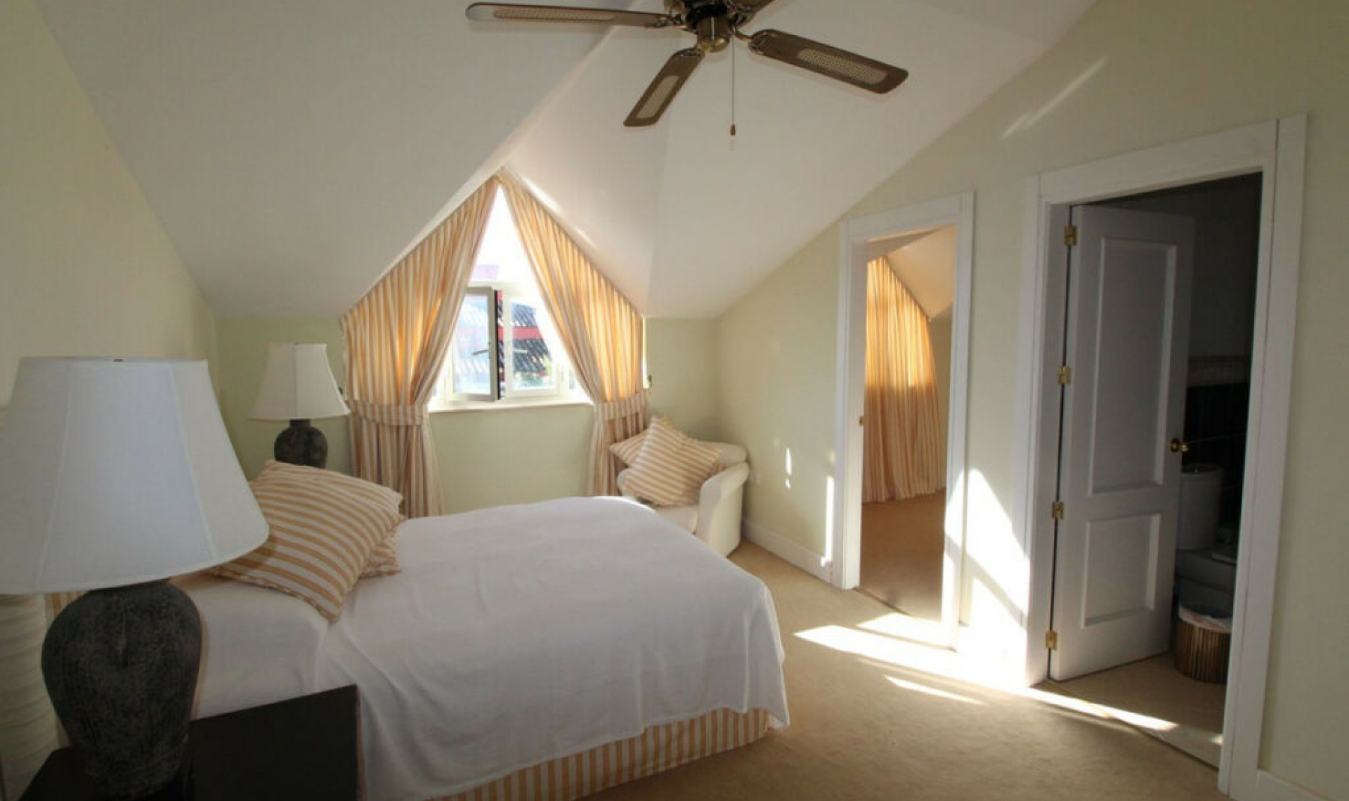 Resale - Apartment -
Sotogrande Puerto