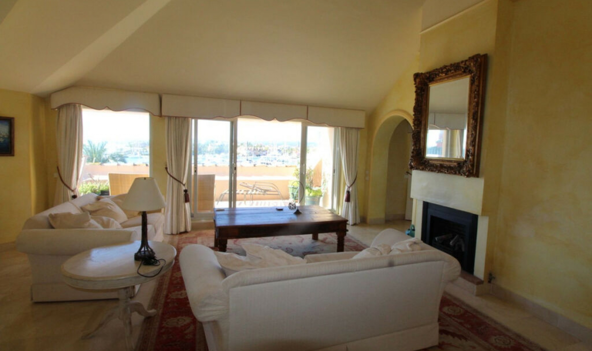 Resale - Apartment -
Sotogrande Puerto