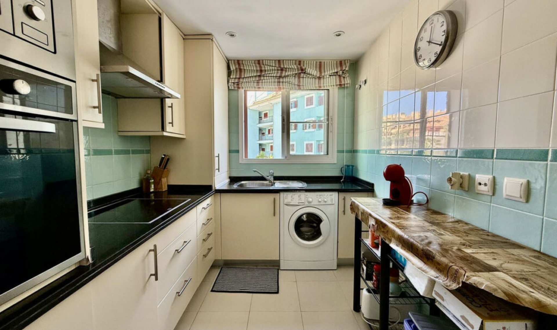 Resale - Apartment -
Sotogrande Puerto