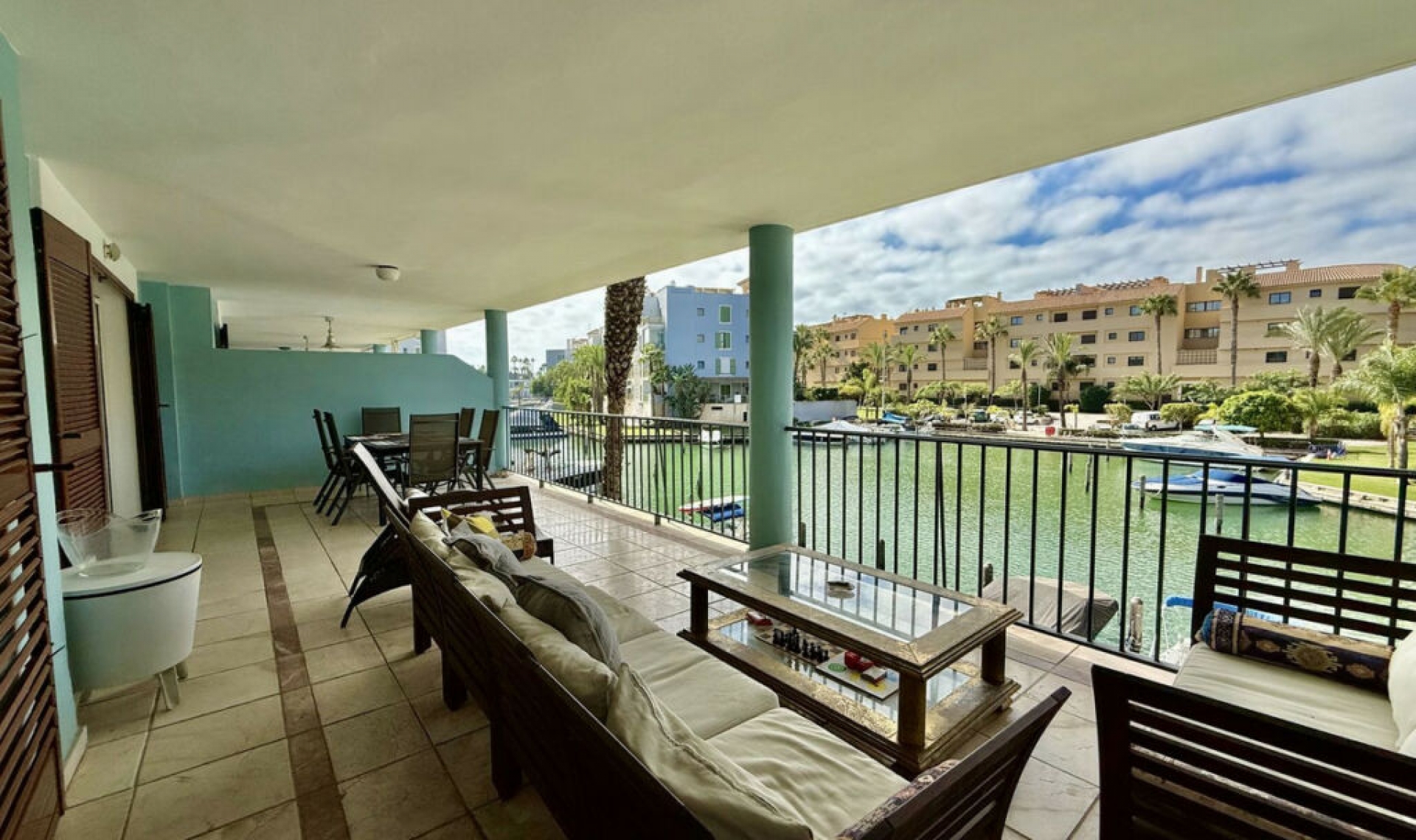 Resale - Apartment -
Sotogrande Puerto