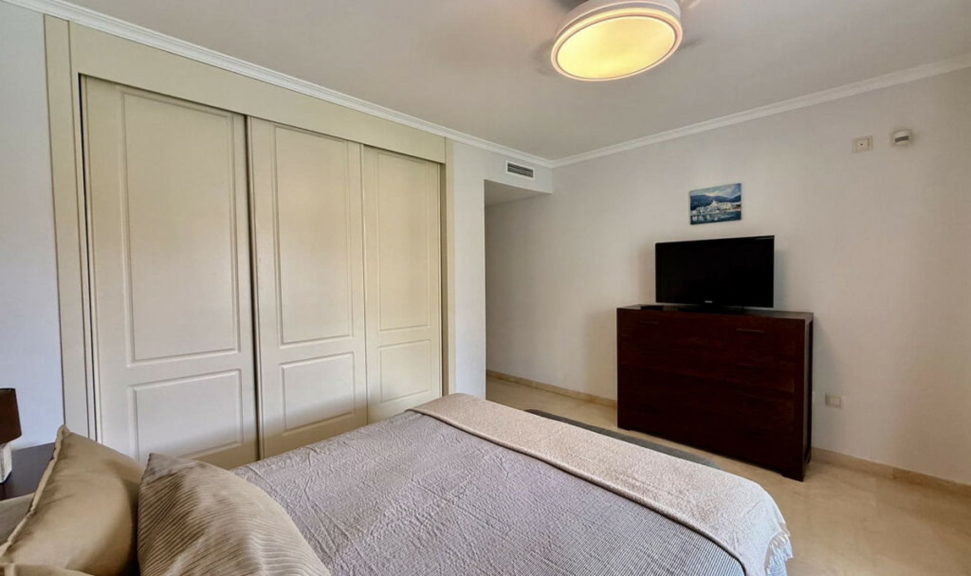 Resale - Apartment -
Sotogrande Puerto