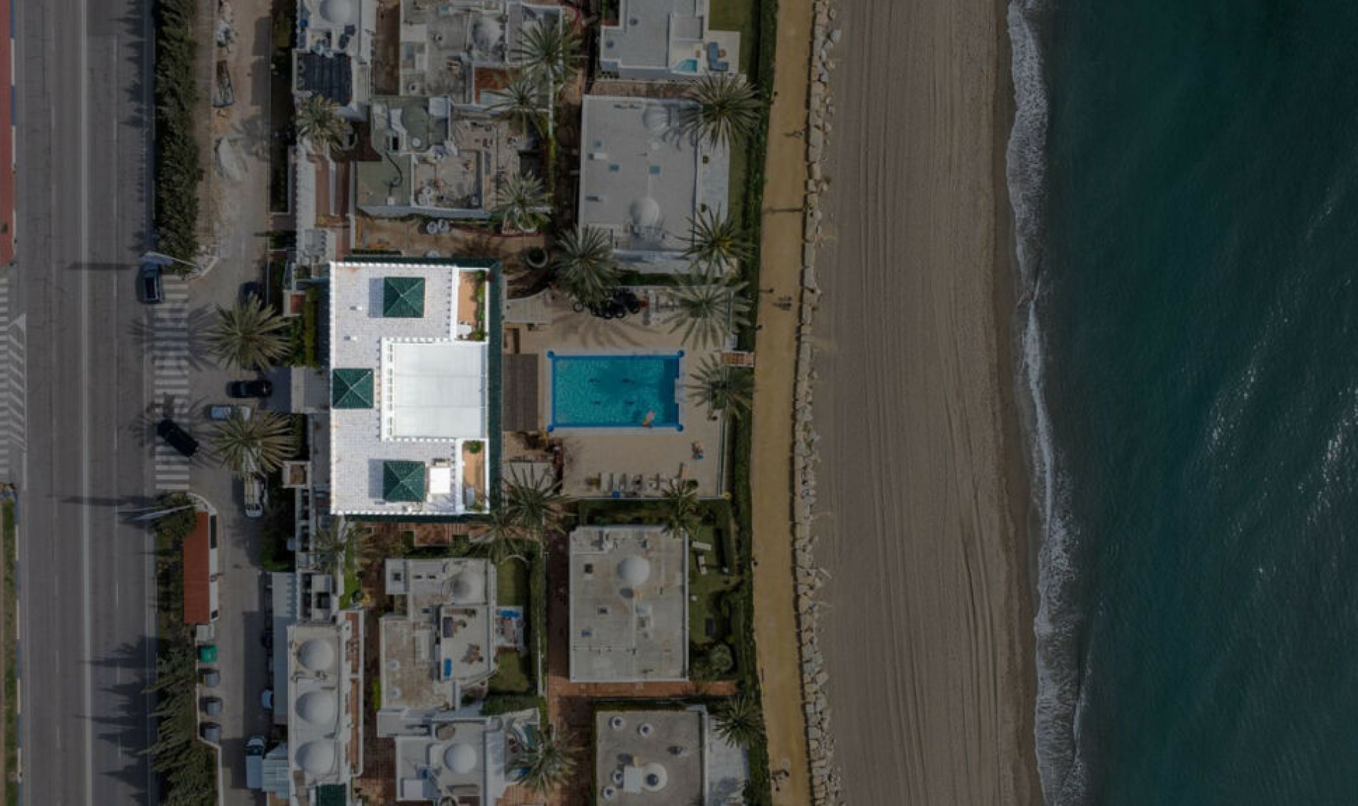 Resale - Apartment -
The Golden Mile