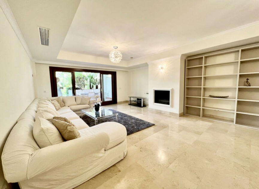 Resale - Apartment -
The Golden Mile