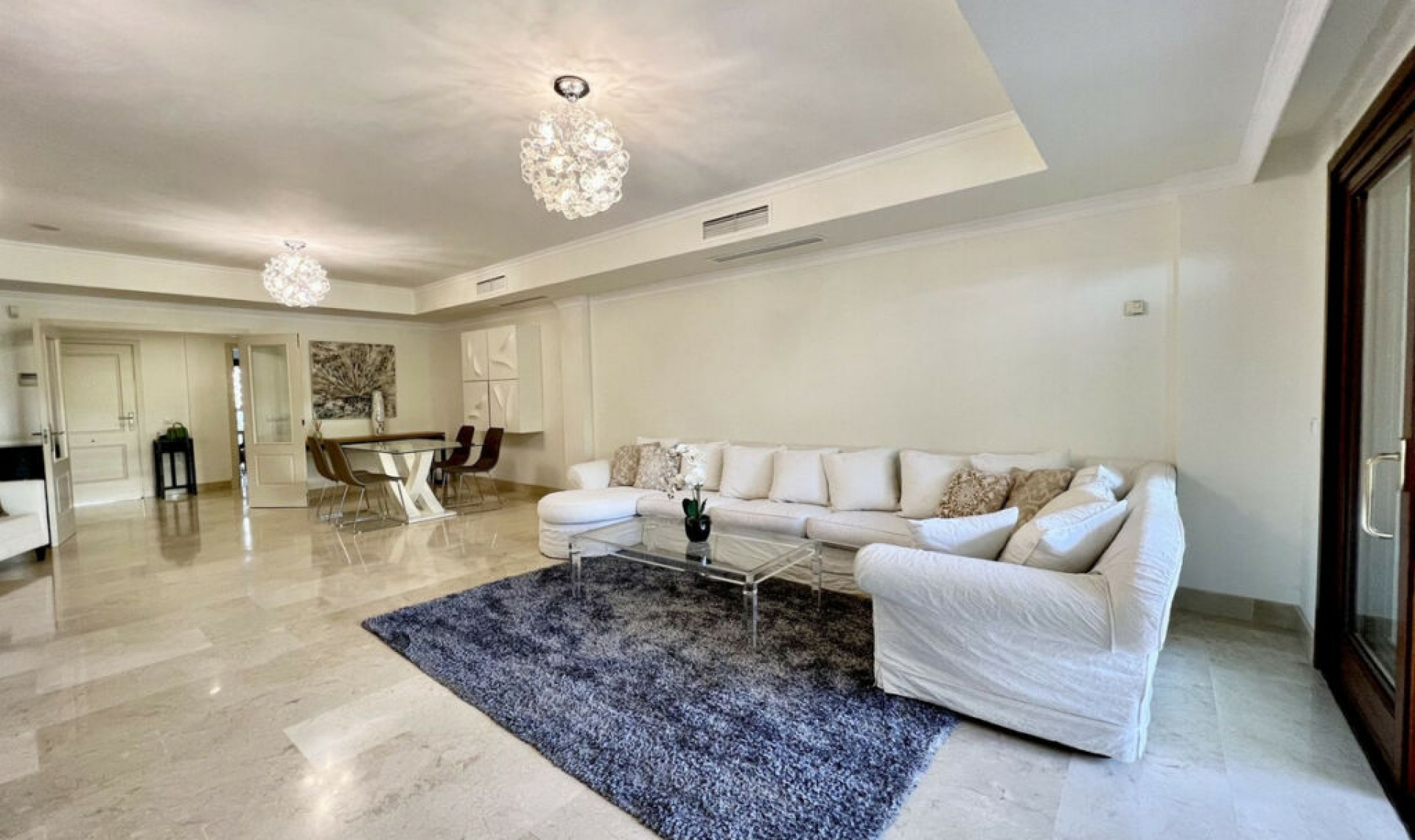 Resale - Apartment -
The Golden Mile