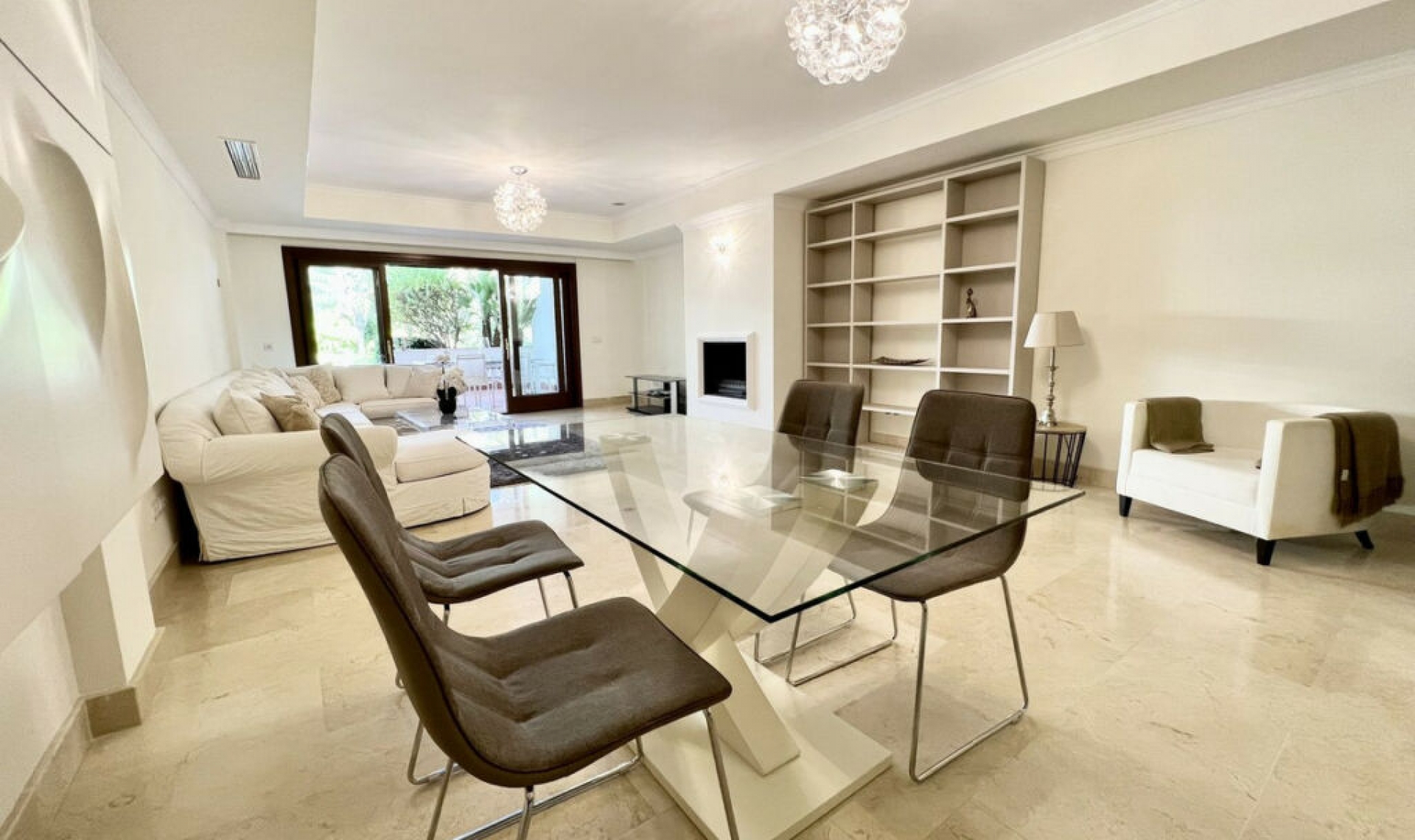 Resale - Apartment -
The Golden Mile