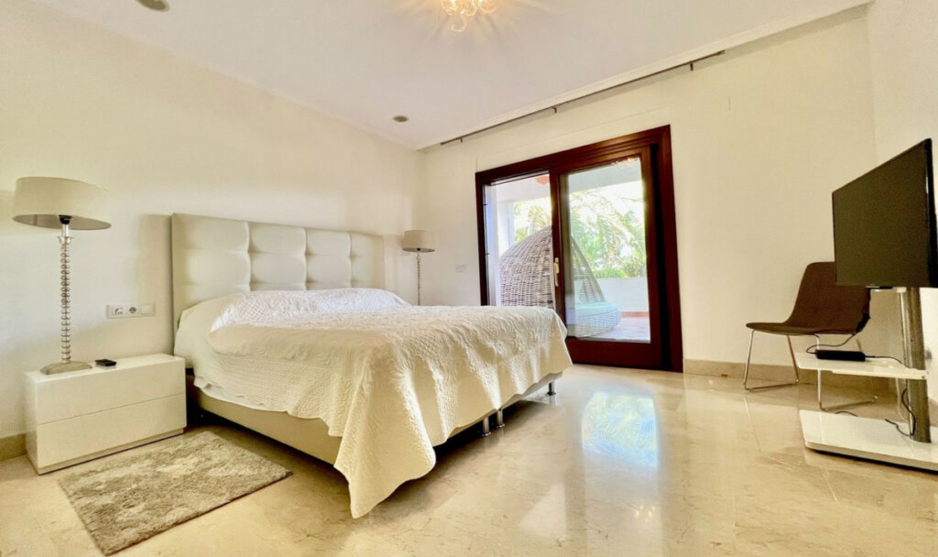 Resale - Apartment -
The Golden Mile