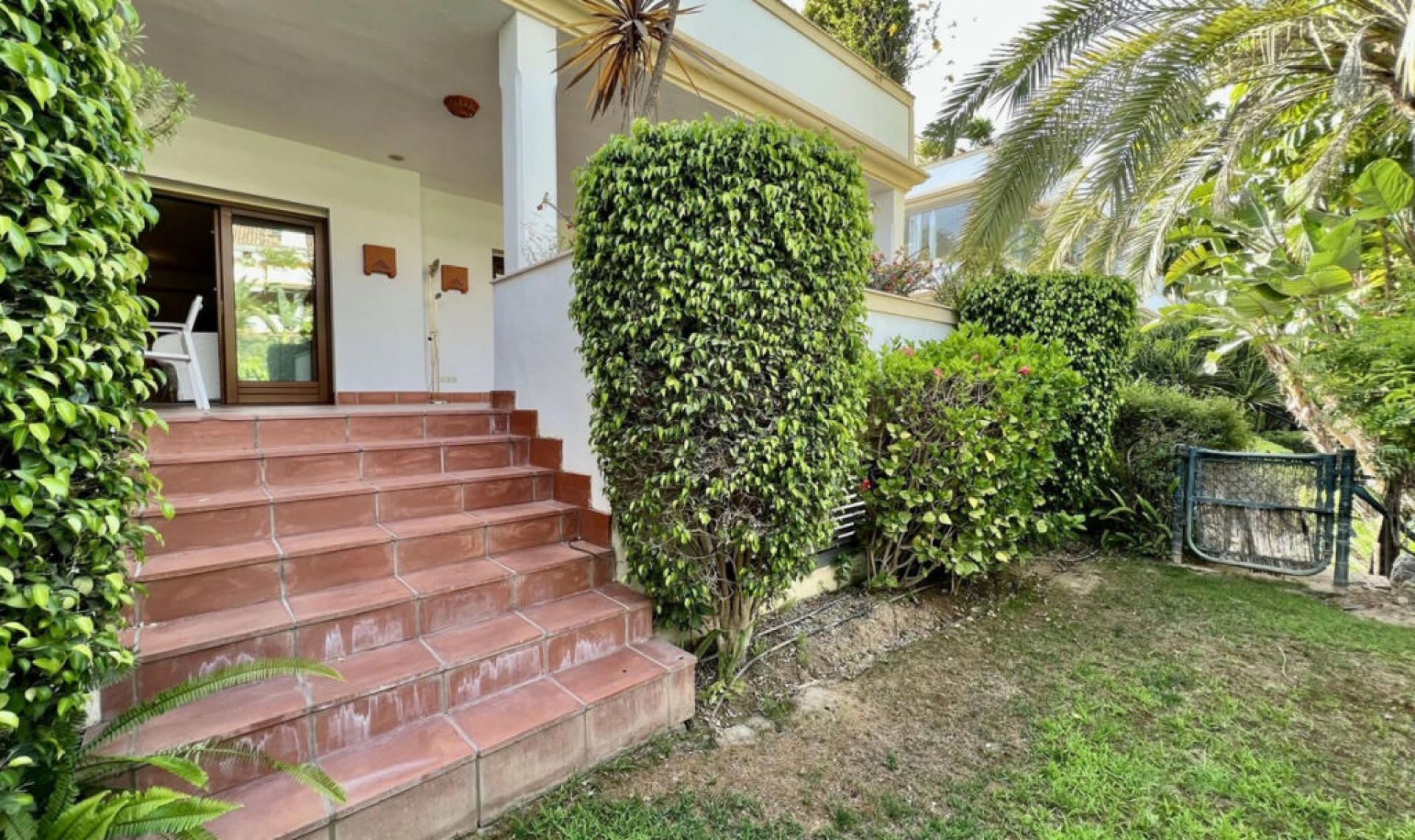 Resale - Apartment -
The Golden Mile