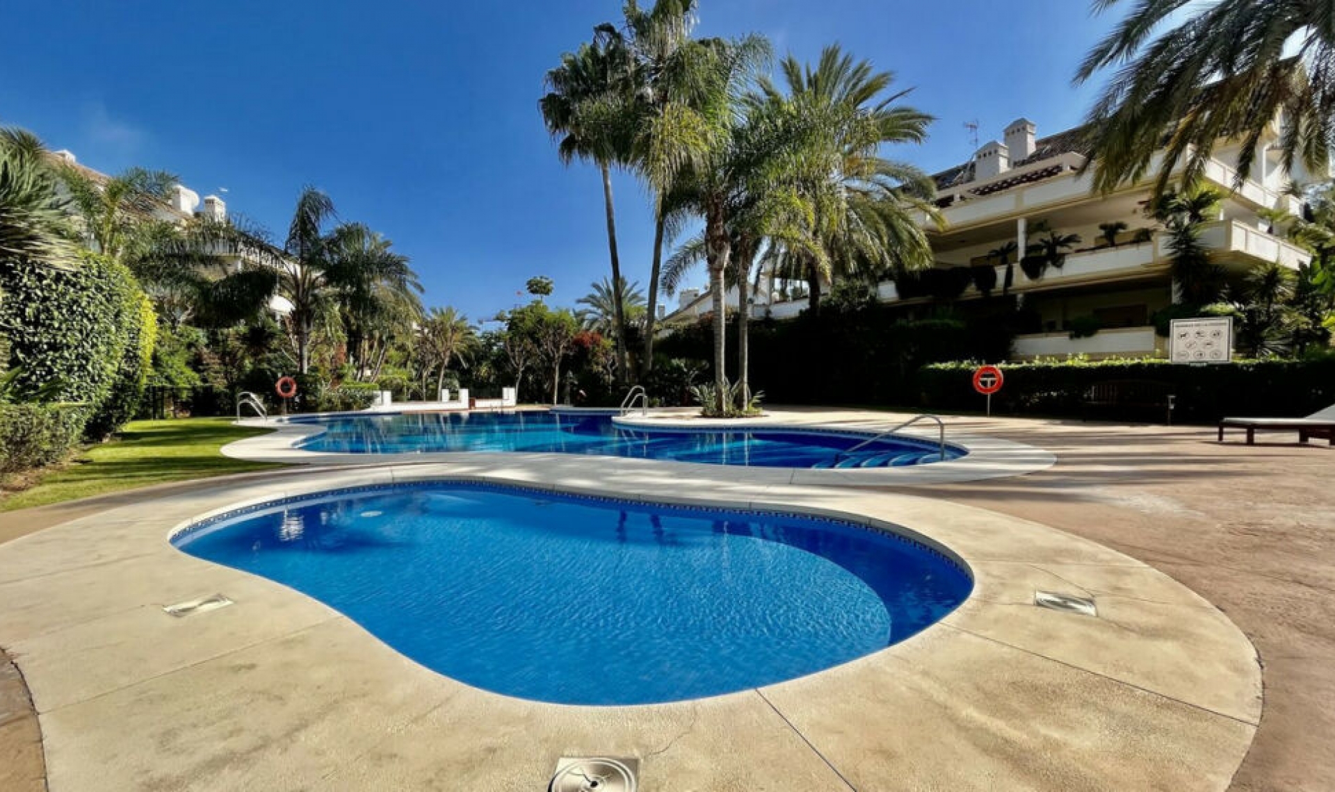 Resale - Apartment -
The Golden Mile