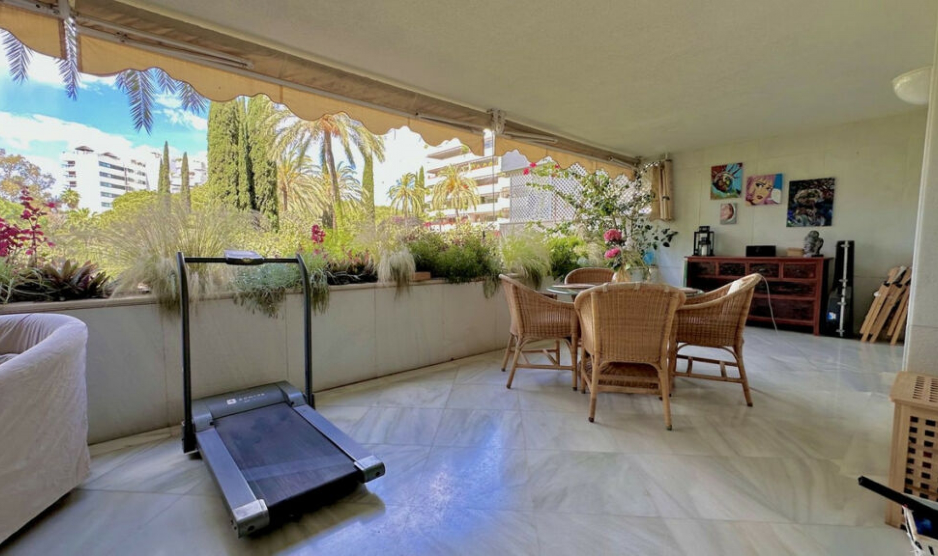 Resale - Apartment -
The Golden Mile