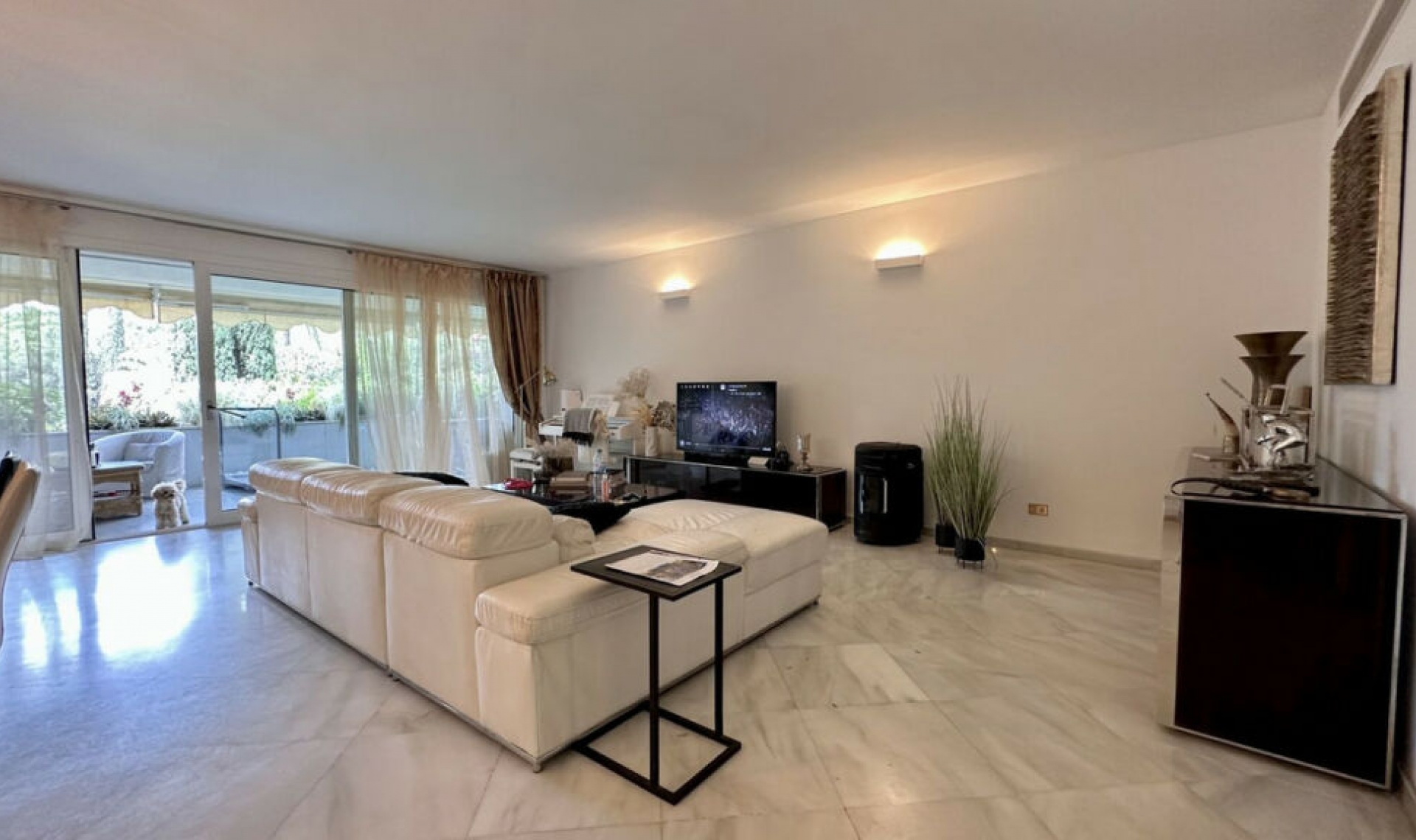 Resale - Apartment -
The Golden Mile