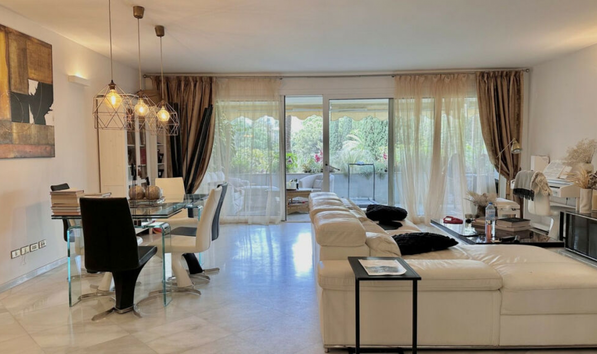 Resale - Apartment -
The Golden Mile