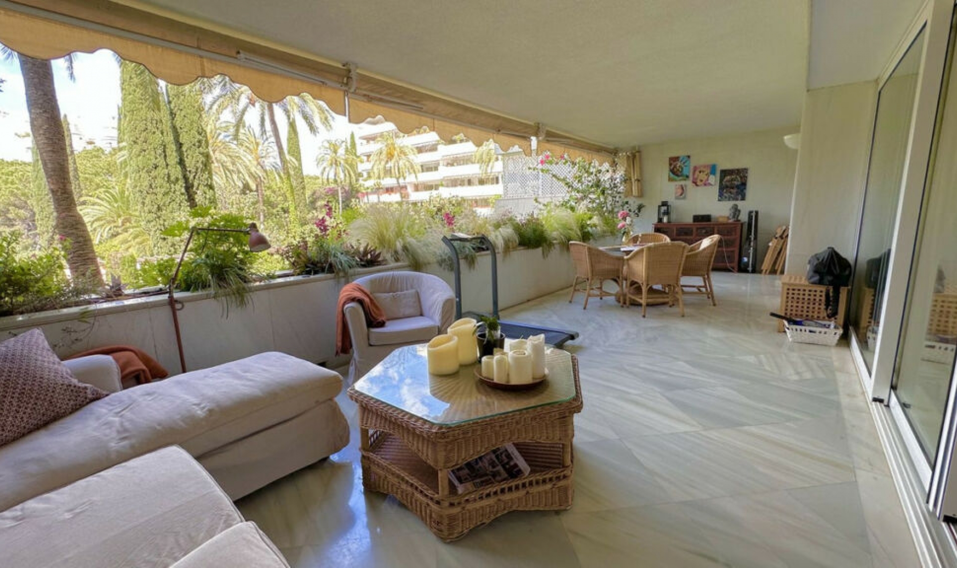 Resale - Apartment -
The Golden Mile