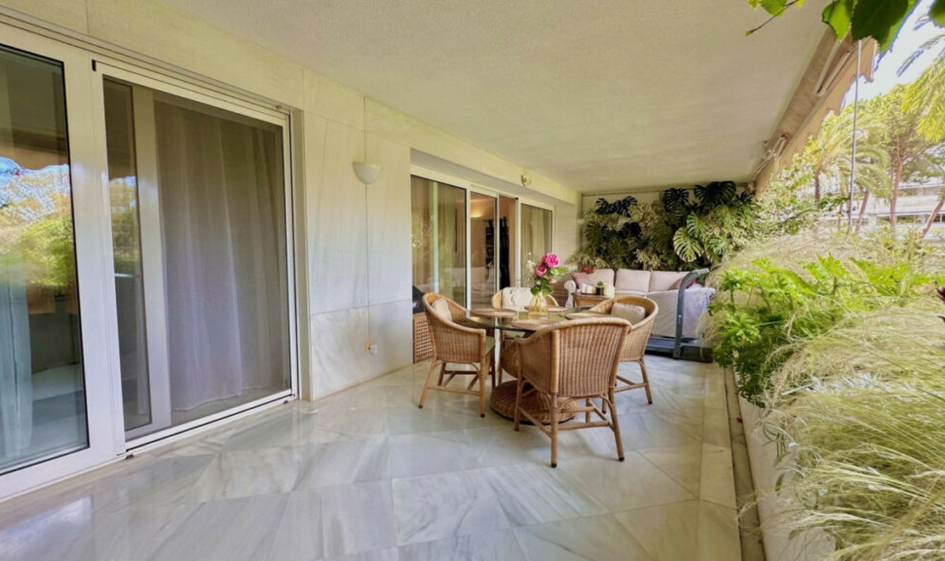 Resale - Apartment -
The Golden Mile