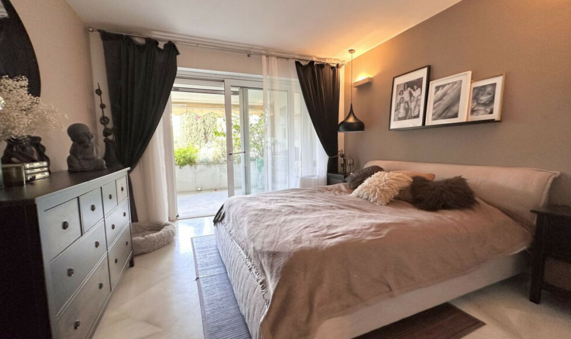 Resale - Apartment -
The Golden Mile