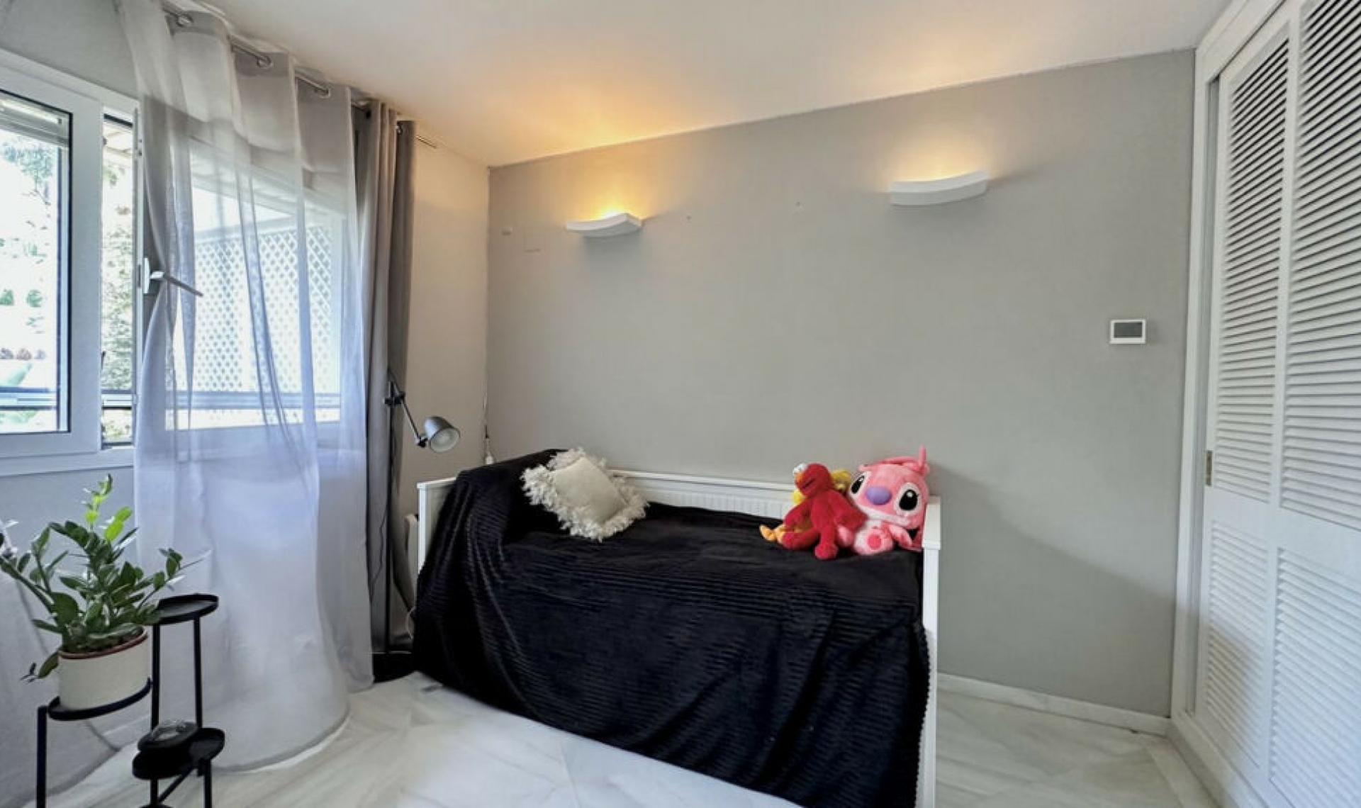 Resale - Apartment -
The Golden Mile