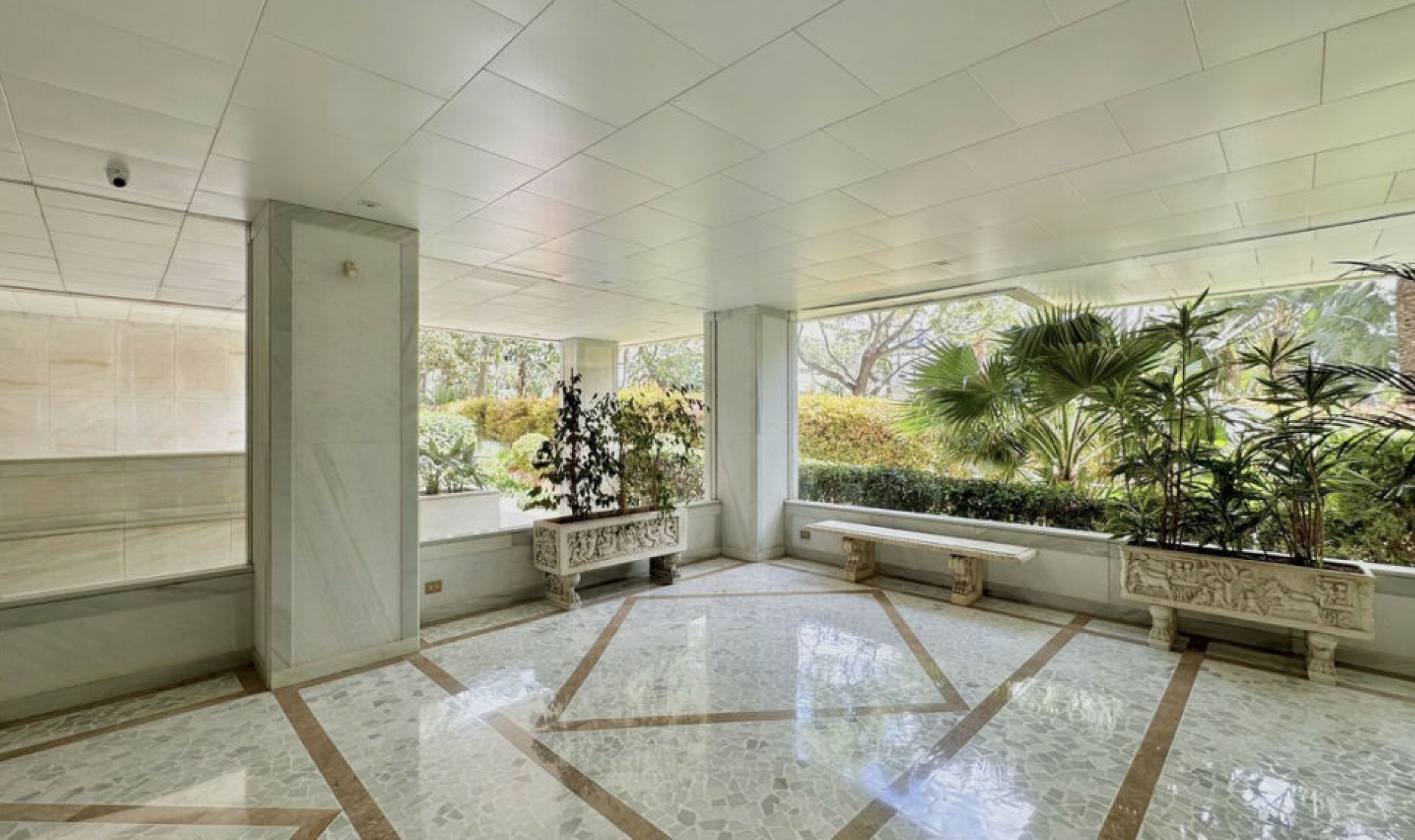 Resale - Apartment -
The Golden Mile