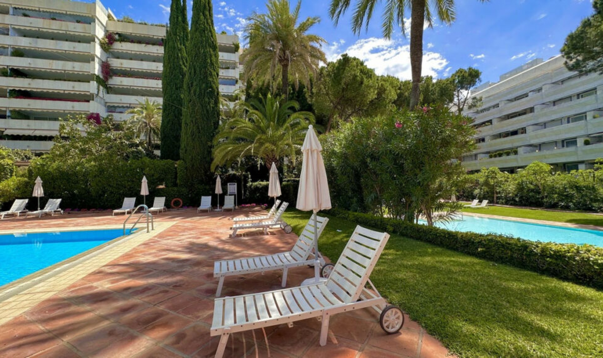 Resale - Apartment -
The Golden Mile