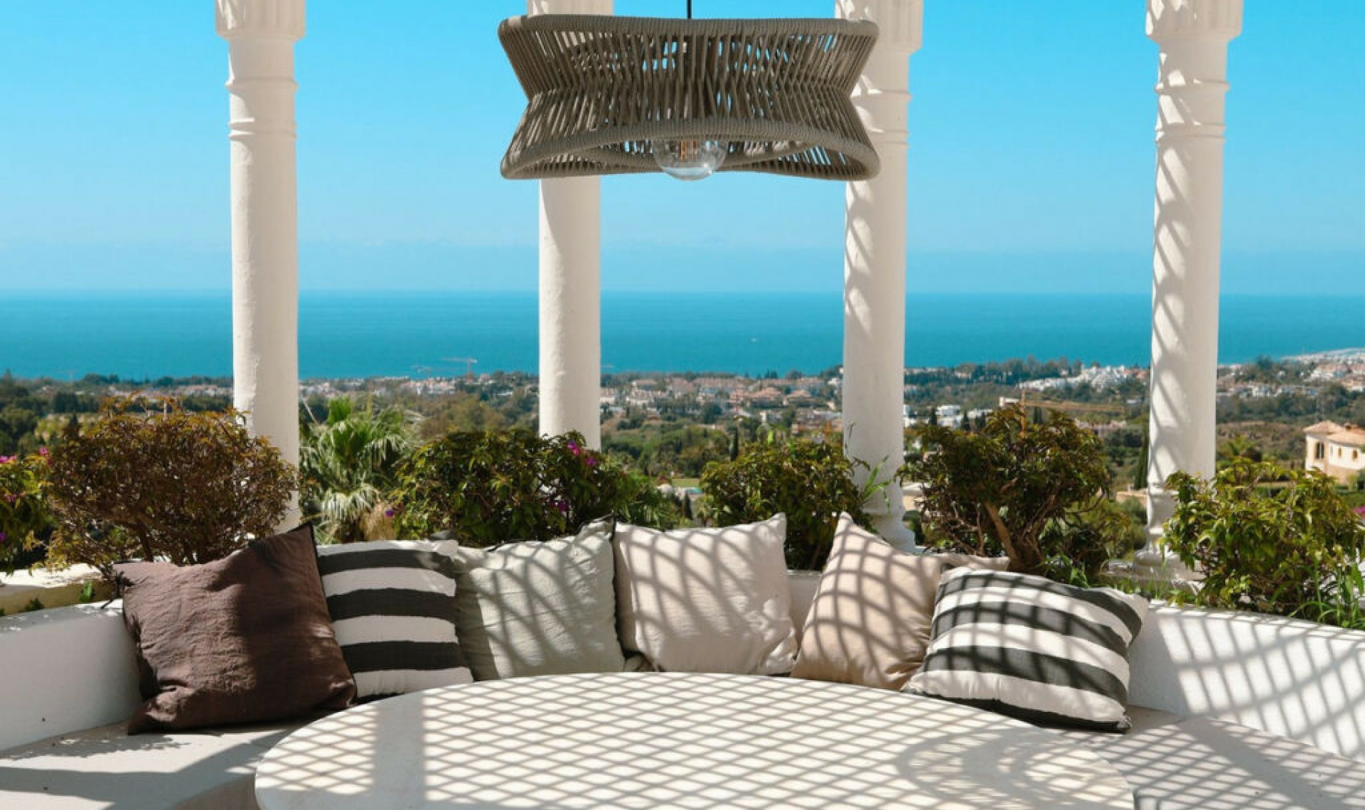 Resale - Apartment -
The Golden Mile