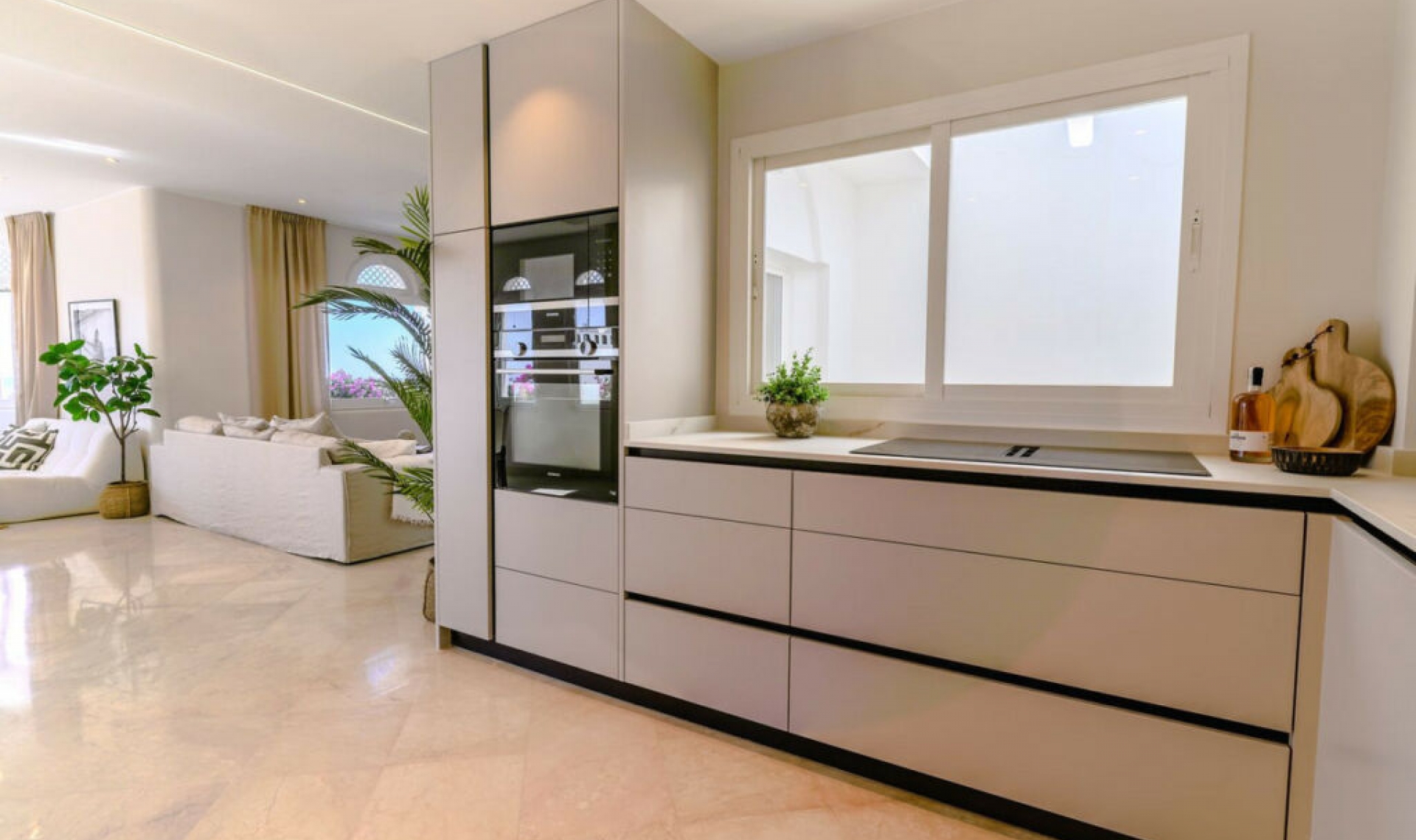 Resale - Apartment -
The Golden Mile