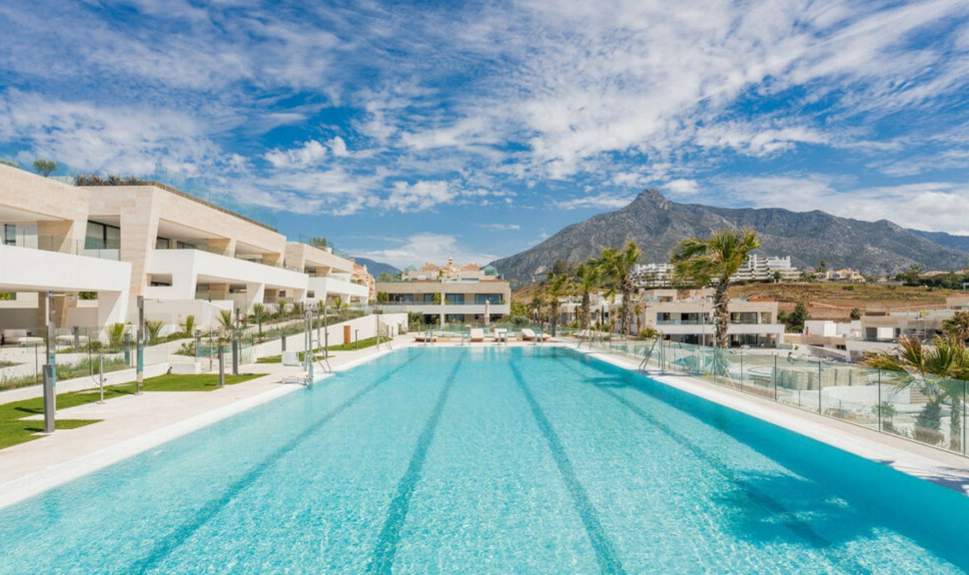 Resale - Apartment -
The Golden Mile