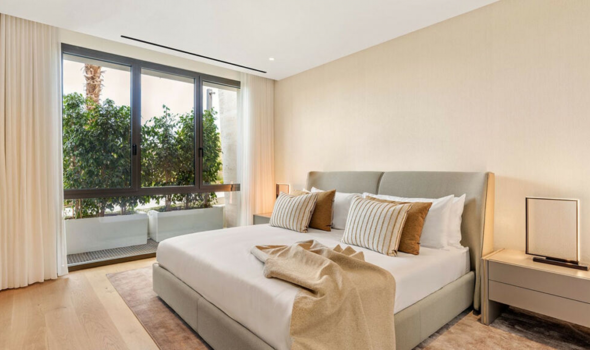 Resale - Apartment -
The Golden Mile