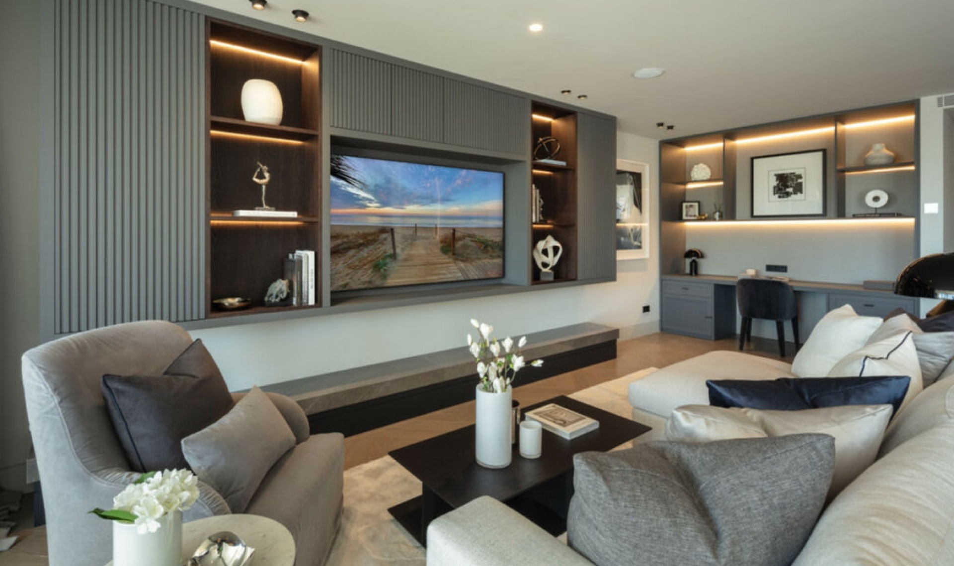 Resale - Apartment -
The Golden Mile