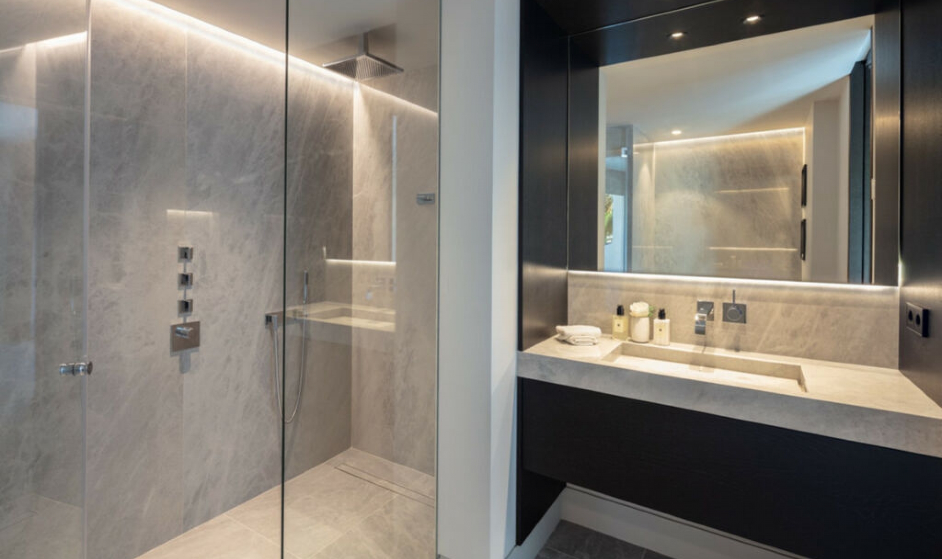 Resale - Apartment -
The Golden Mile