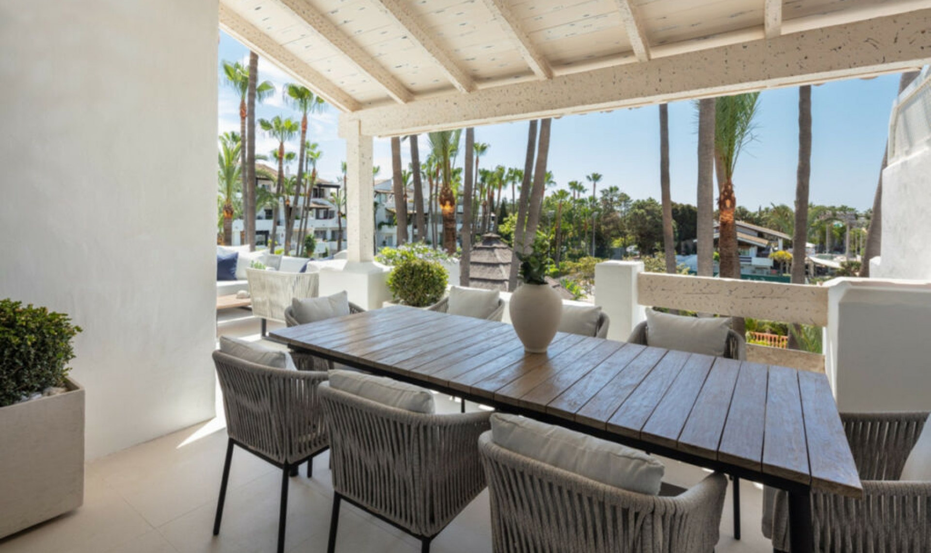 Resale - Apartment -
The Golden Mile