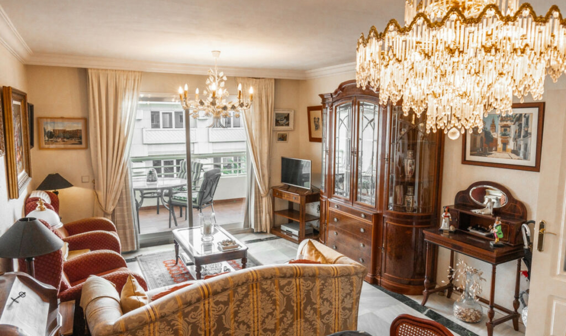 Resale - Apartment -
The Golden Mile