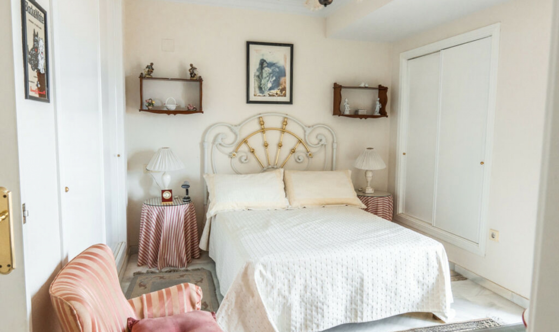 Resale - Apartment -
The Golden Mile