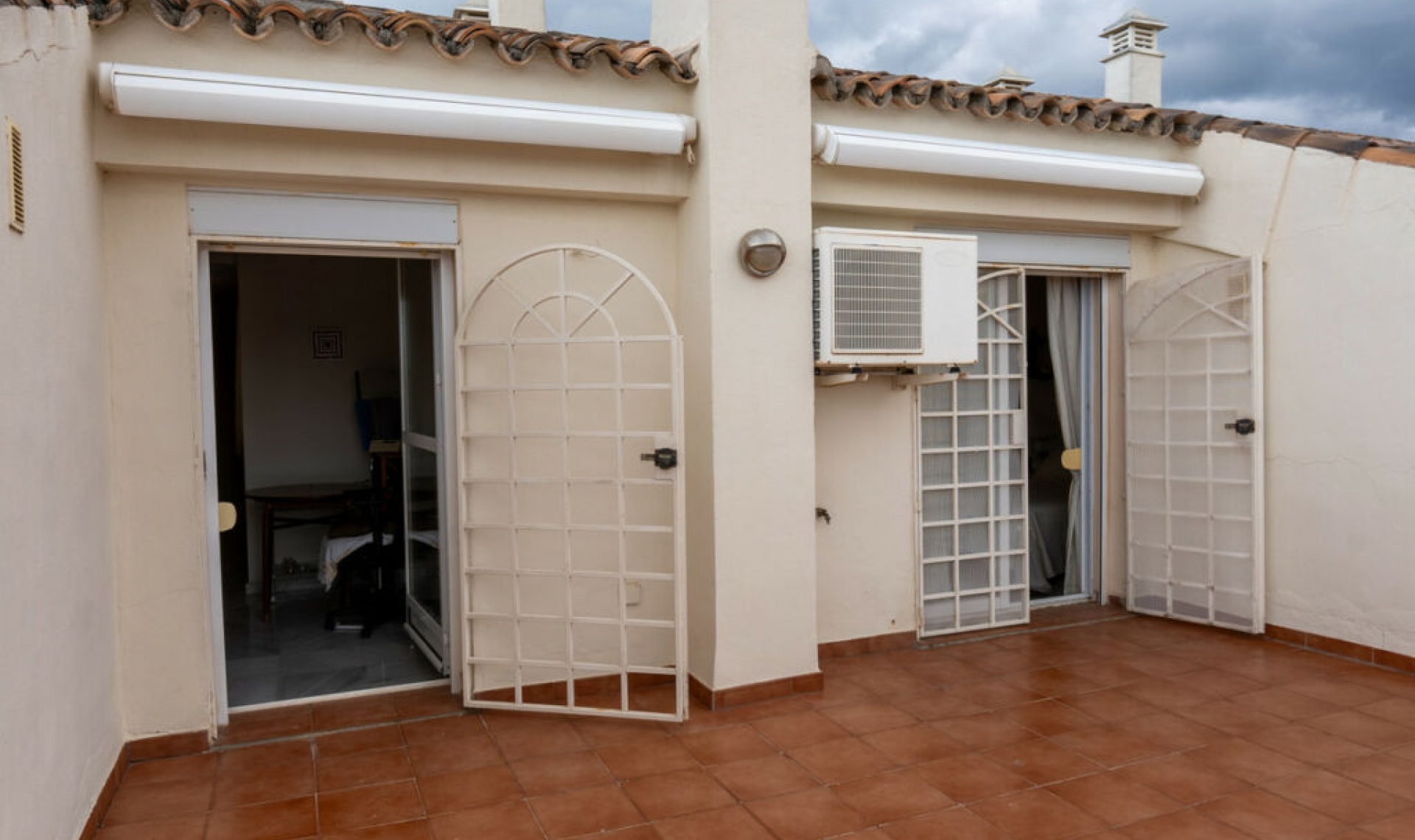 Resale - Apartment -
The Golden Mile