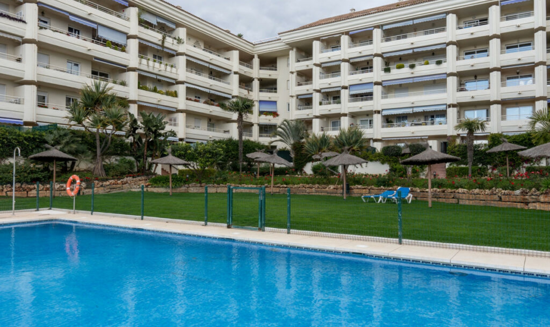 Resale - Apartment -
The Golden Mile