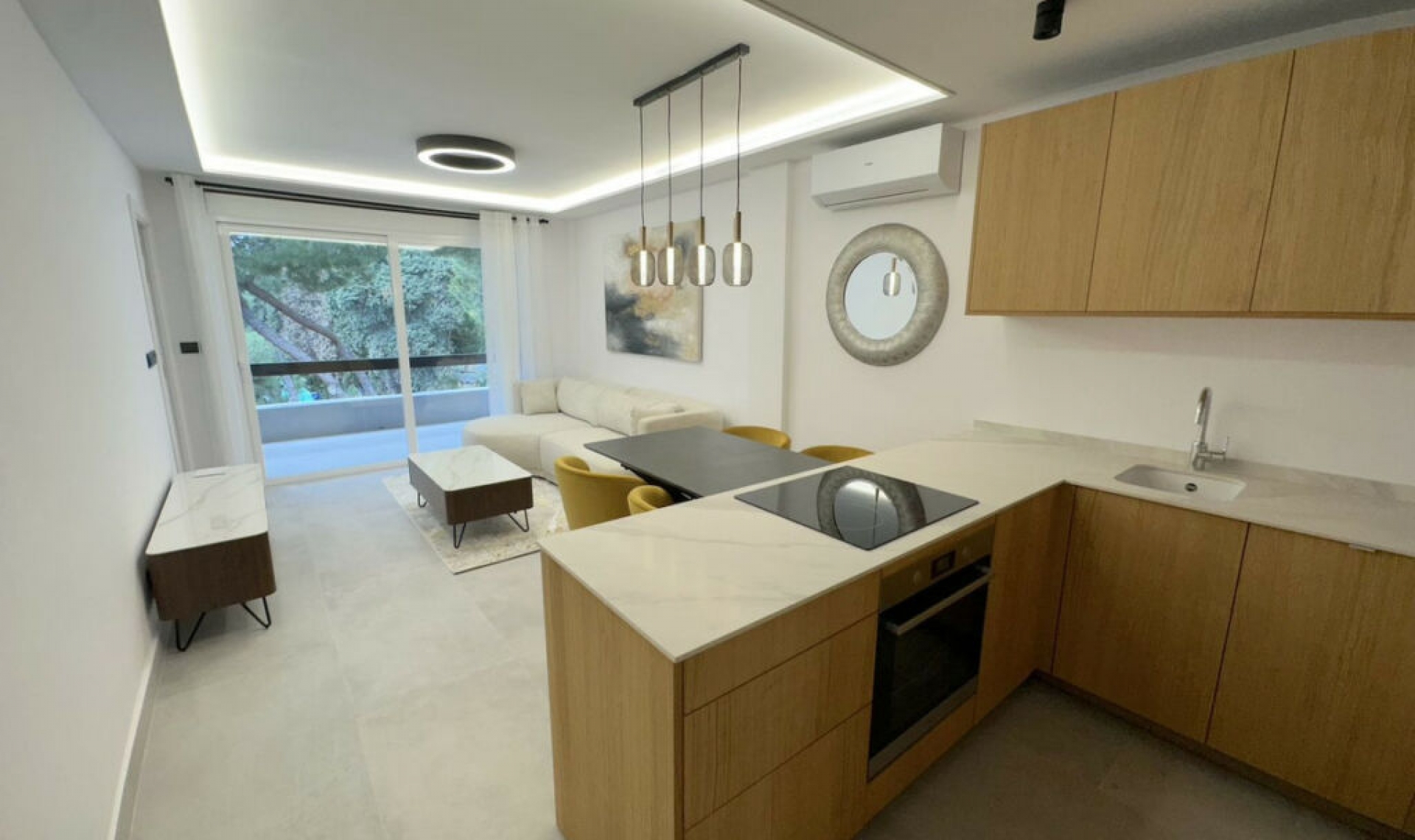 Resale - Apartment -
The Golden Mile