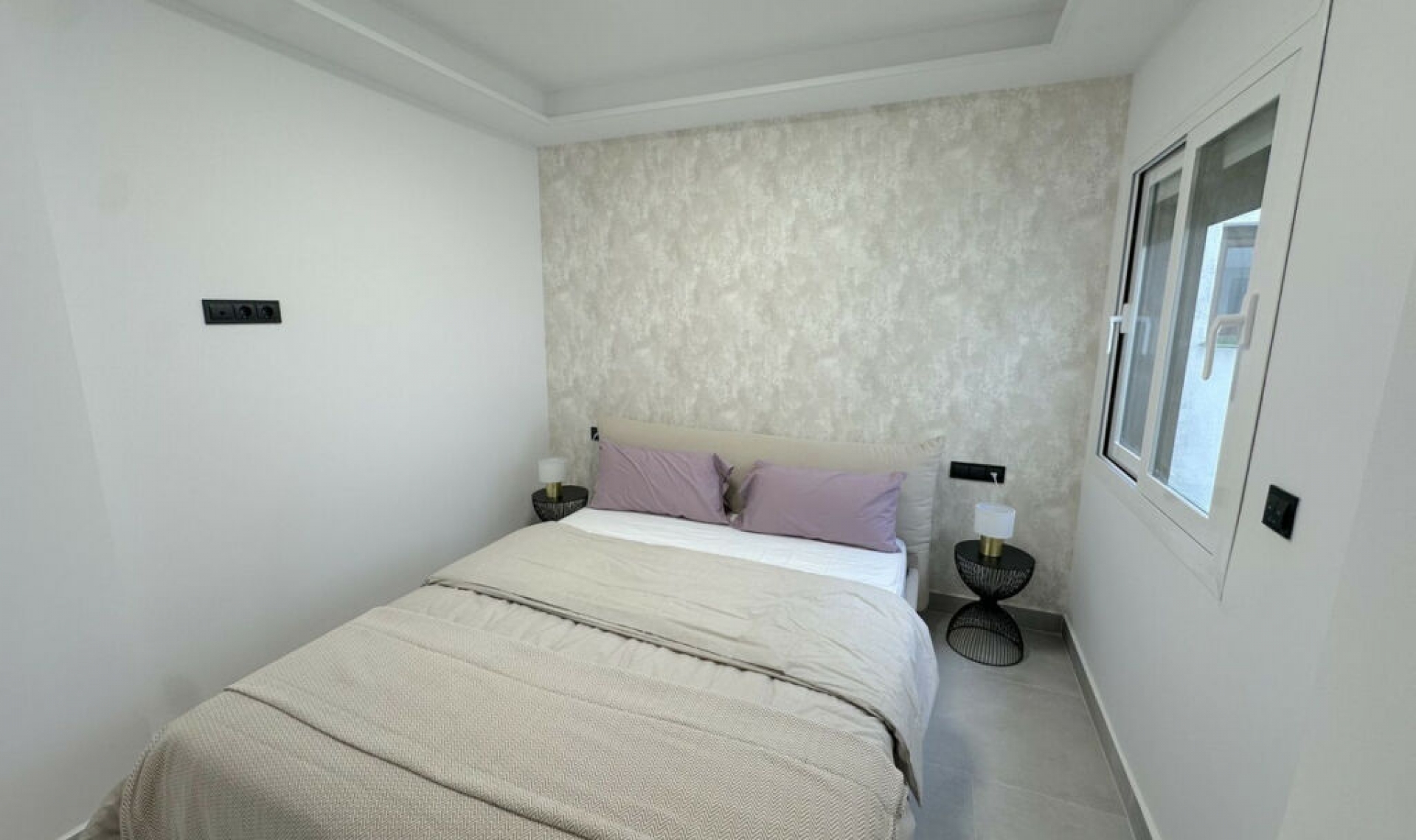 Resale - Apartment -
The Golden Mile