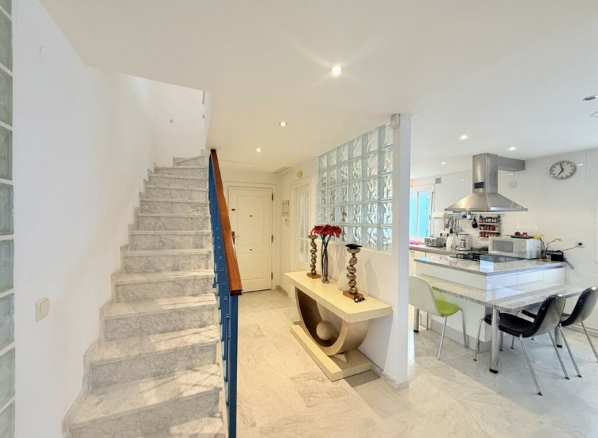 Resale - Apartment -
The Golden Mile