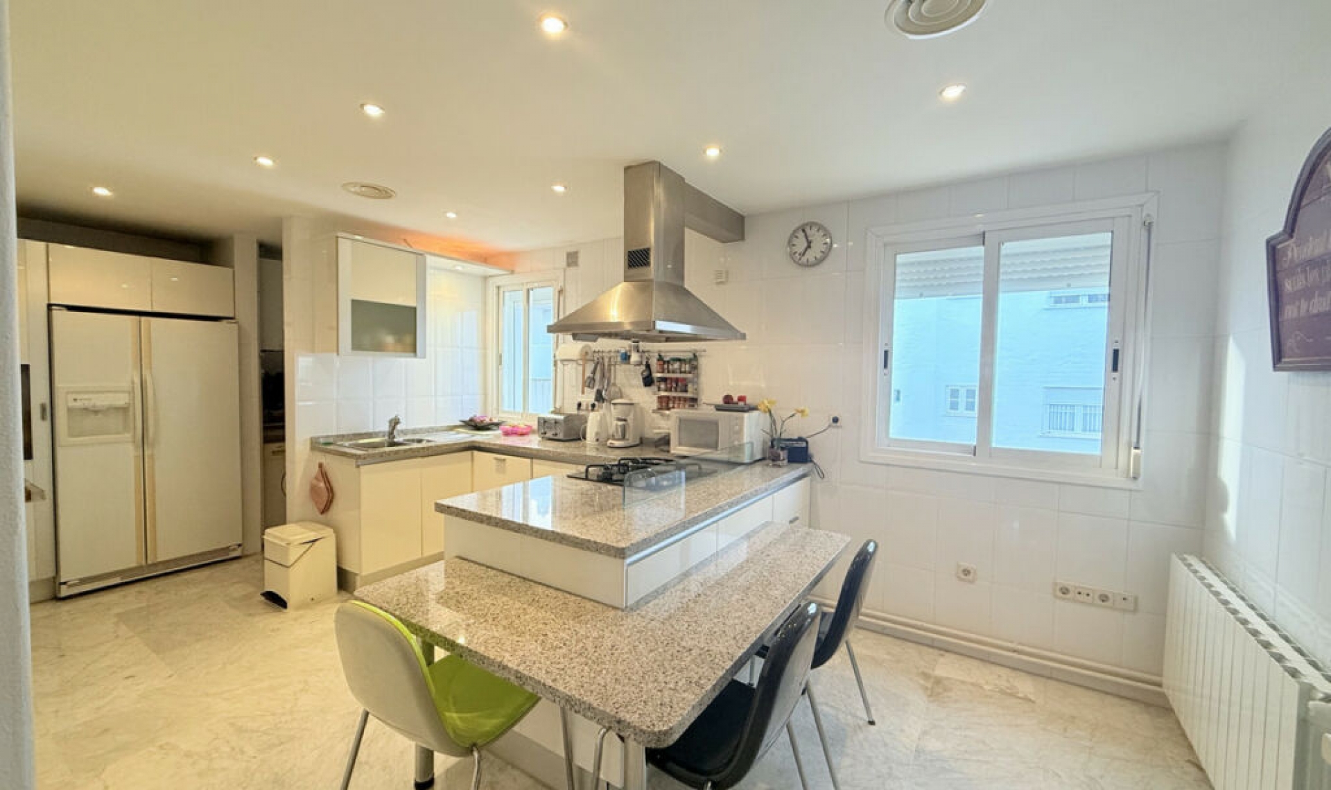 Resale - Apartment -
The Golden Mile