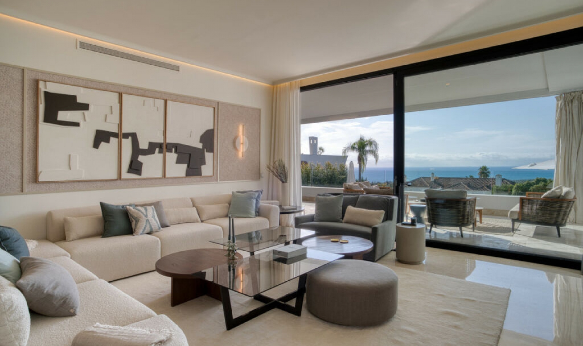 Resale - Apartment -
The Golden Mile