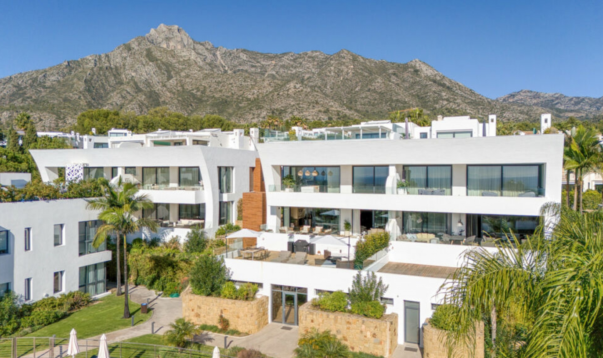 Resale - Apartment -
The Golden Mile