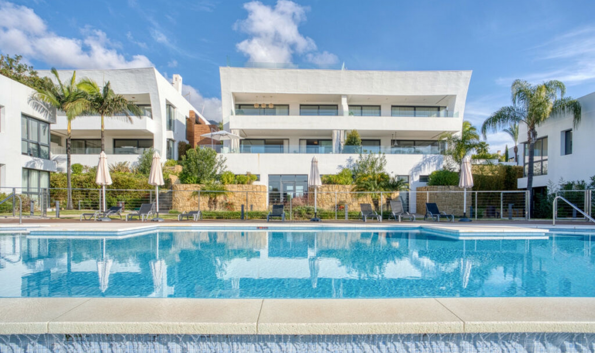 Resale - Apartment -
The Golden Mile